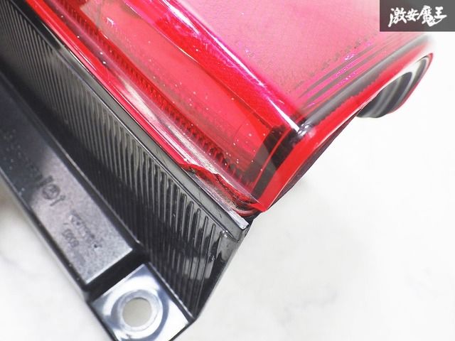 日産 純正 E26 NV350 キャラバン 後期 テールライト テールランプ 右