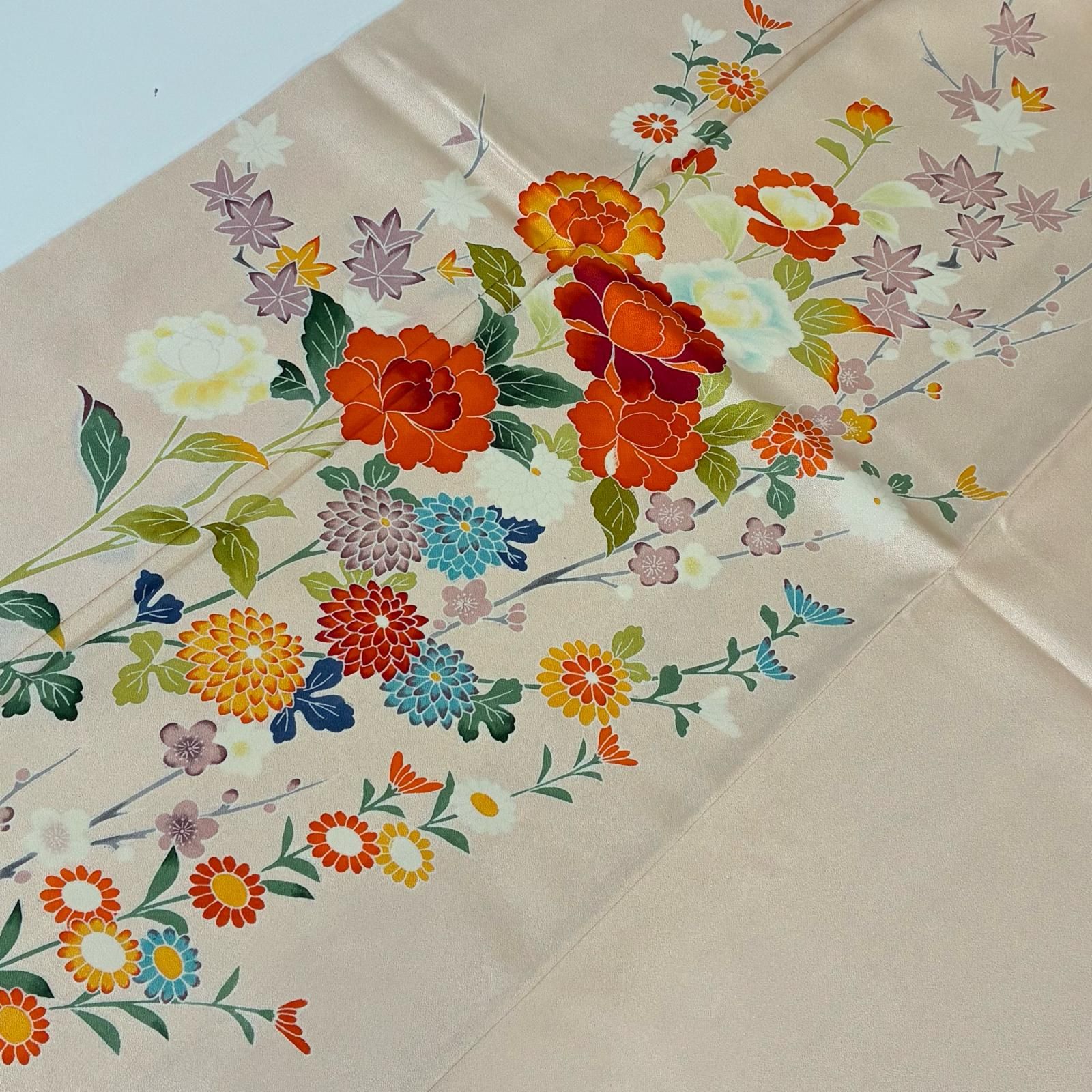 圧巻刺繍 付け下げ 正絹 紋なし 上品な花 着物 U-3844 【公式通販】