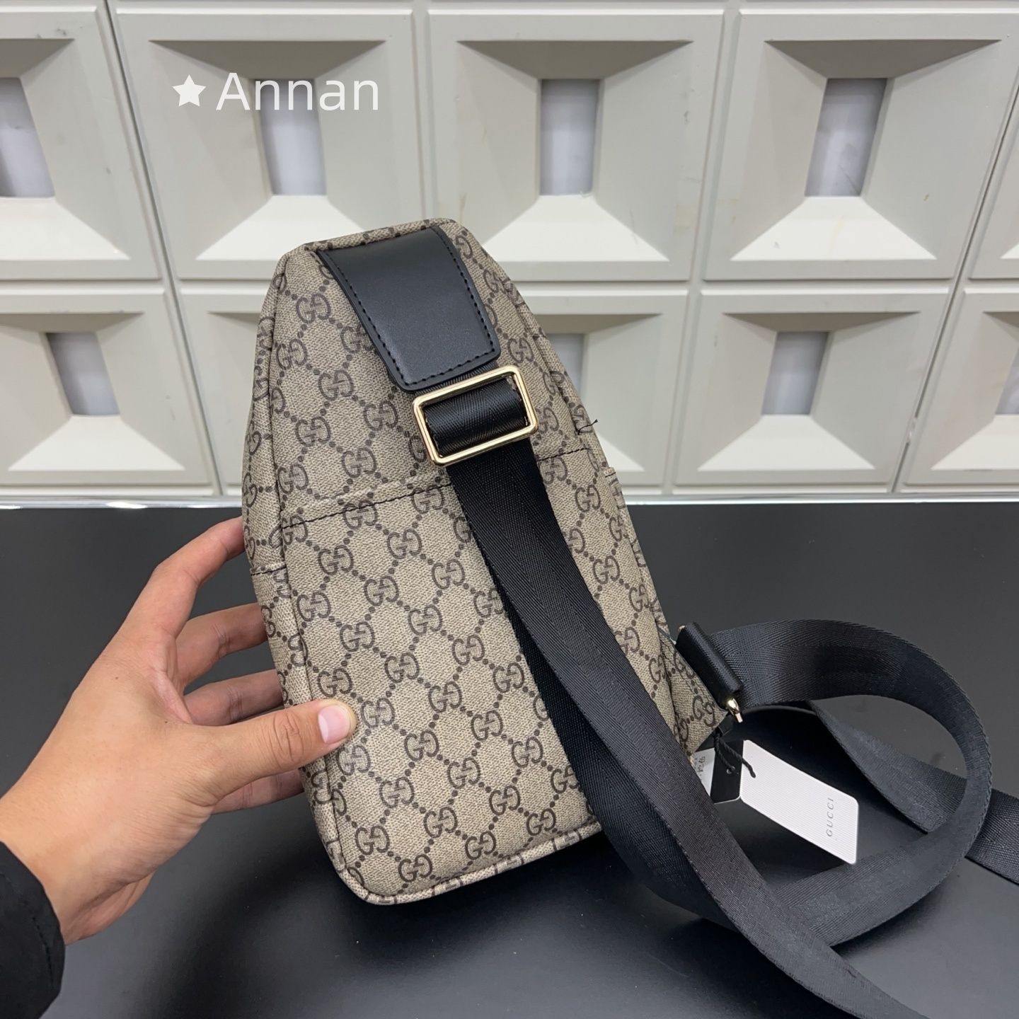 最終値下げ！ グッチ GUCCI メンズ GUCCI グッチ ボディーバッグ 