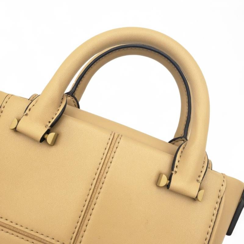 CHARLES & KEITH チャールズアンドキース ショルダーバッグ 