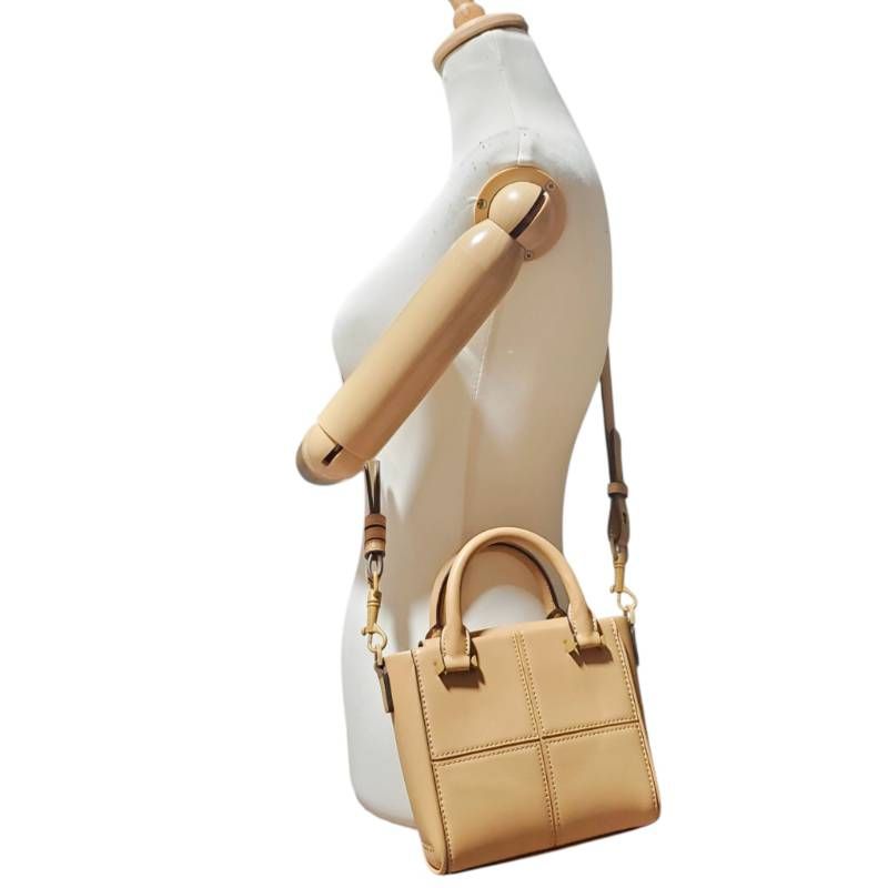 CHARLES & KEITH チャールズアンドキース ショルダーバッグ 