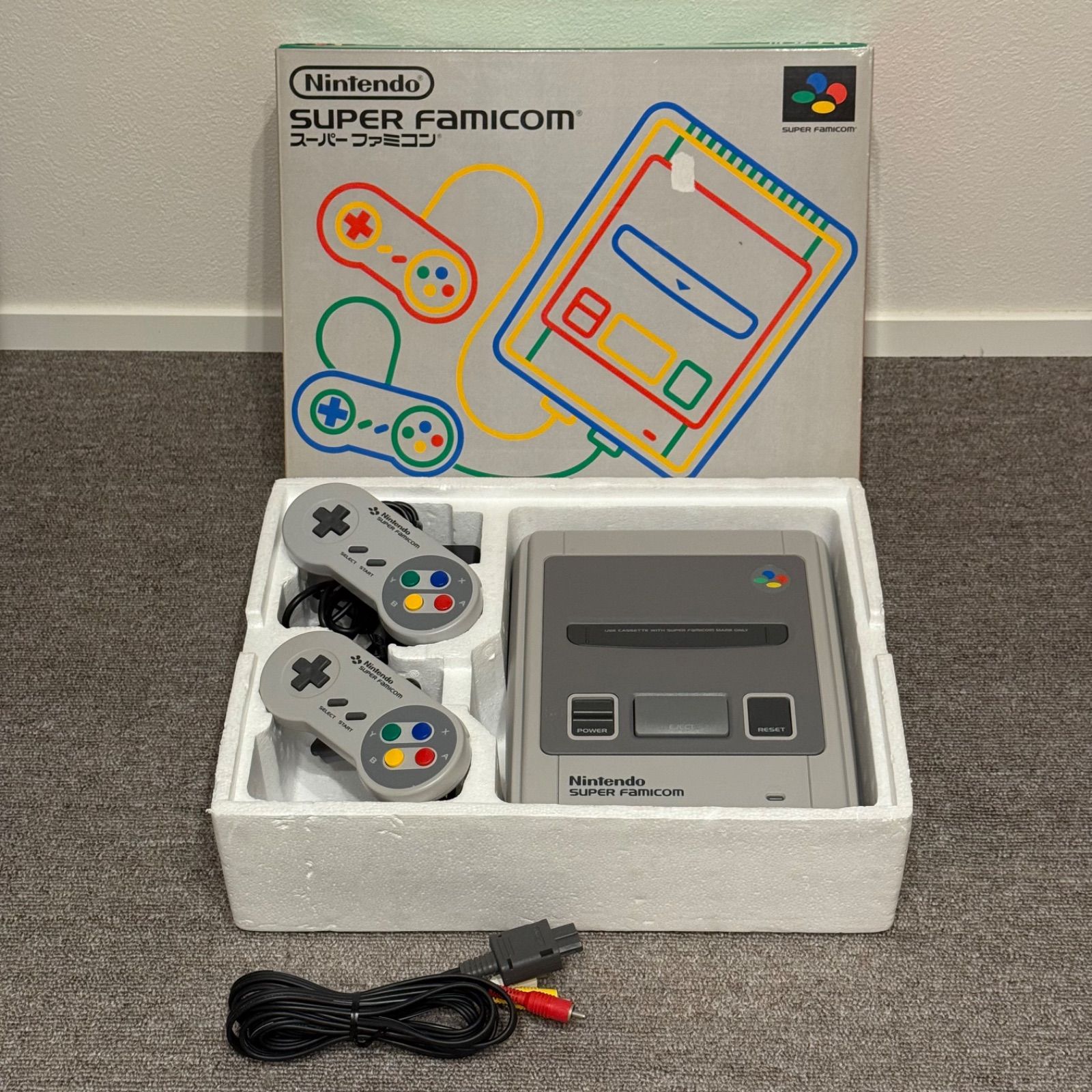 特価】◇ スーパーファミコン本体（ソフト12本付