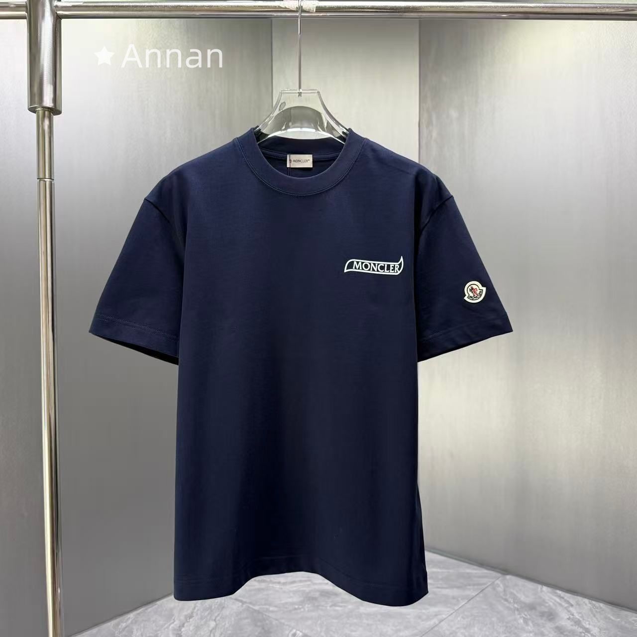 激レア 超美品 MONCLER モンクレール Tシャツ 半袖 夏服 激レア 超美品 MONCLER モンクレール Tシャツ 半袖 夏服