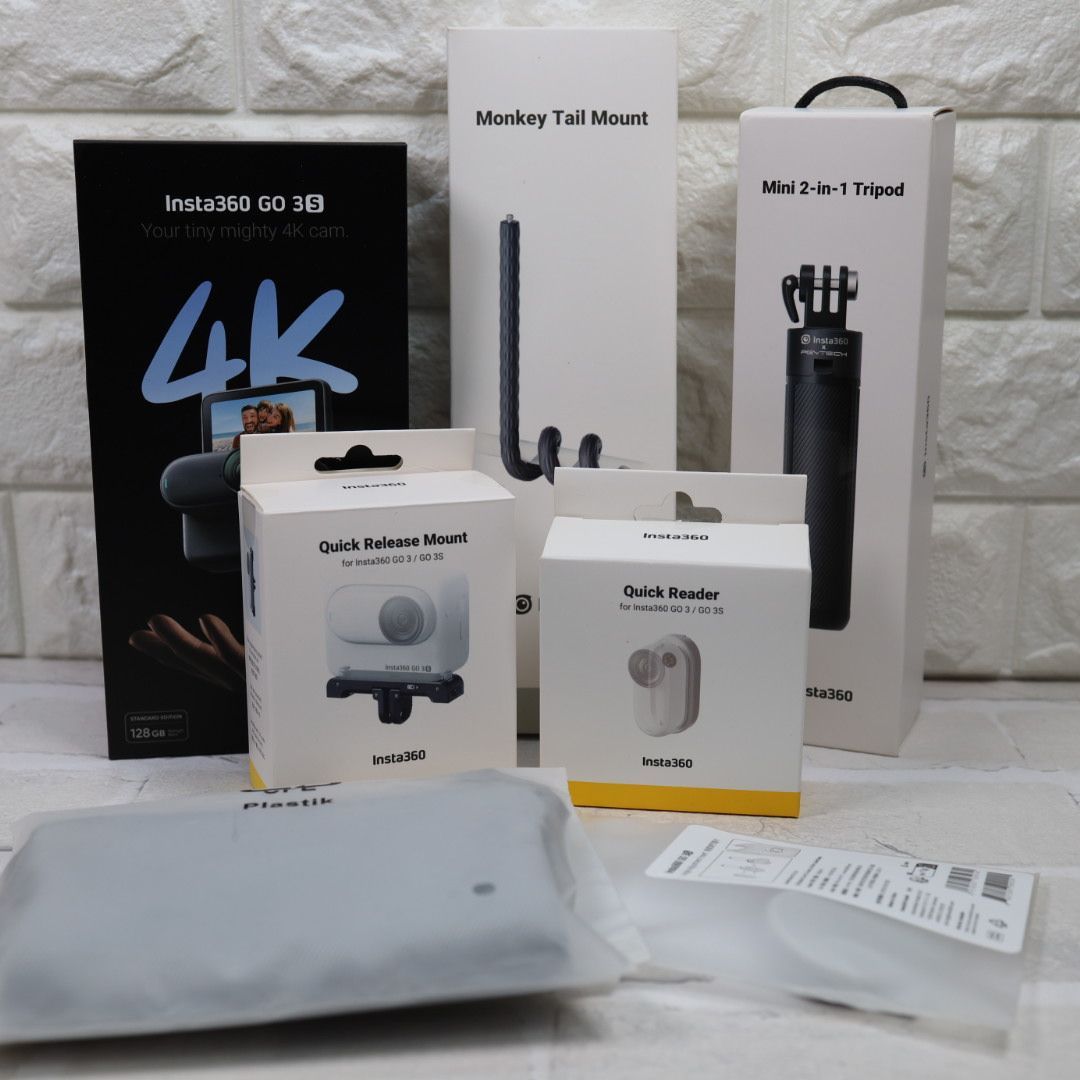 Insta360 GO 3s ミッドナイトブラック 128GB 本体 & 6個の付属品 