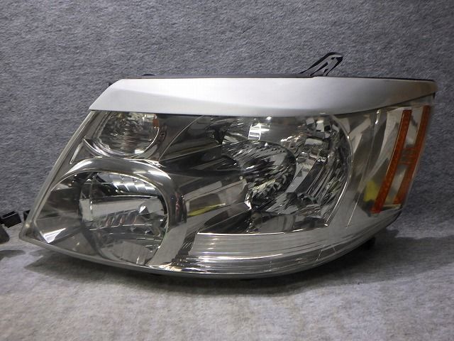 セール，安い 10系アルファード ヘッドライト左右 HID ANH MNH10/15