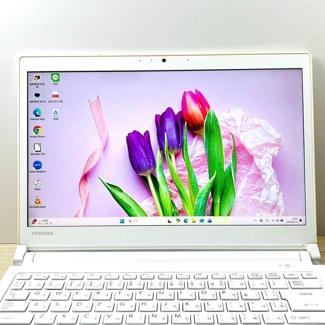 コンパクト ホワイト☆フルHD❣️カメラ DVD 最新Win11 ノートパソコン