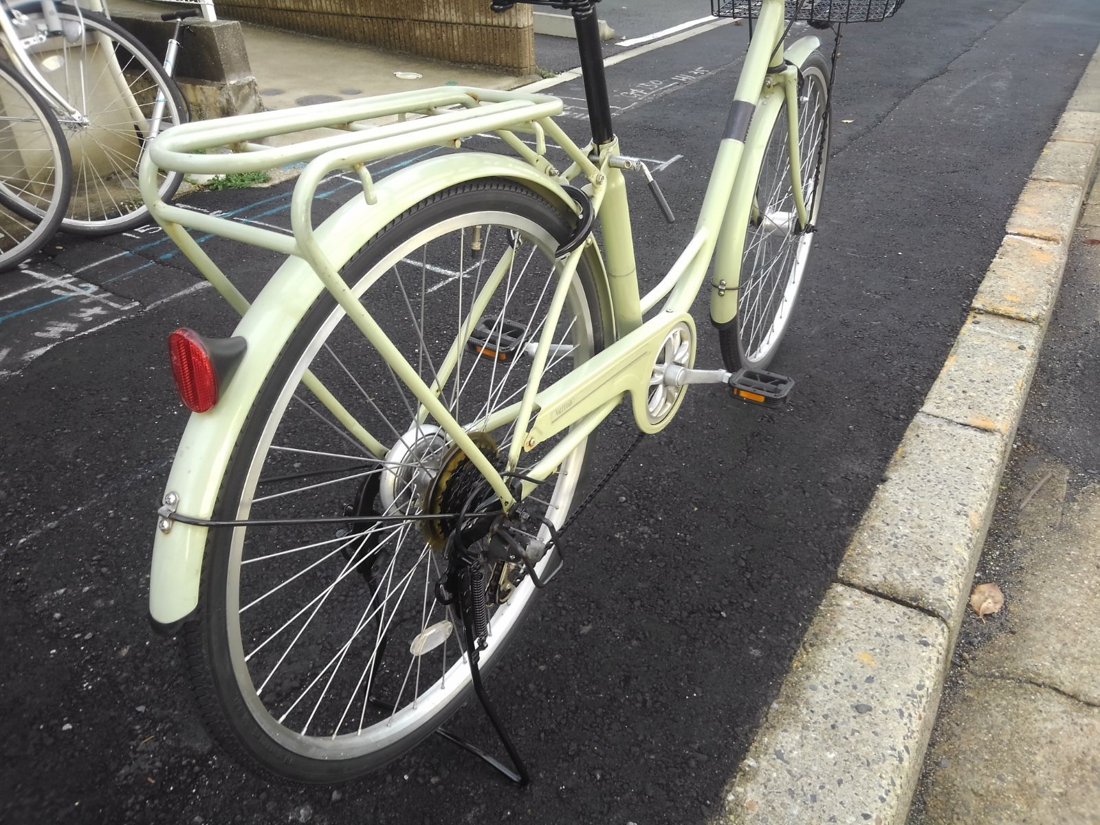 引き取り限定！(名古屋市昭和区) 中古自転車4054 前後タイヤ新品 