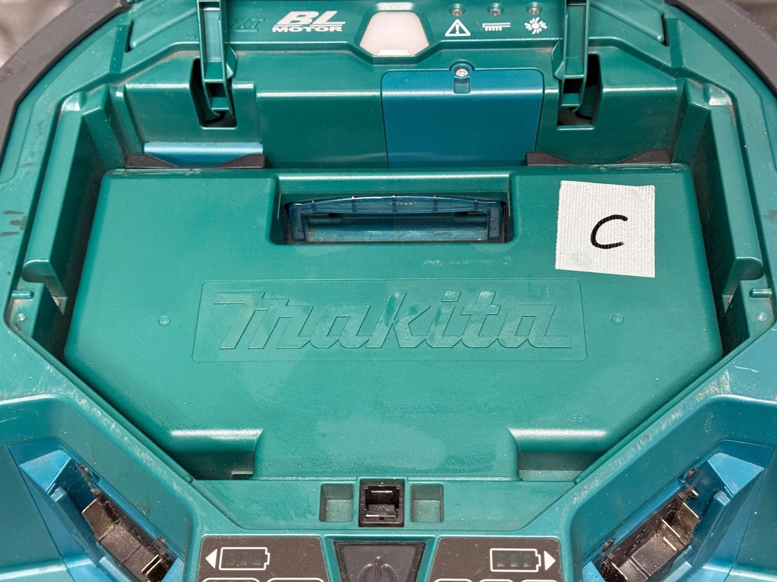 ジャンク品 マキタ makita ロボットクリーナ RC200D 18 - メルカリ