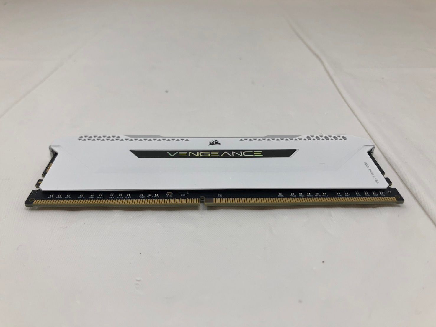 ジャンク CORSAIR DDR4 16GB (8GB×2) 3200MHz - メルカリ
