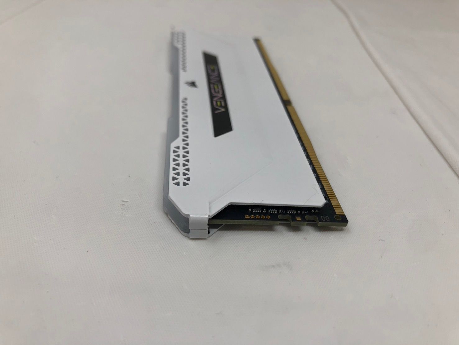 ジャンク CORSAIR DDR4 16GB (8GB×2) 3200MHz - メルカリ