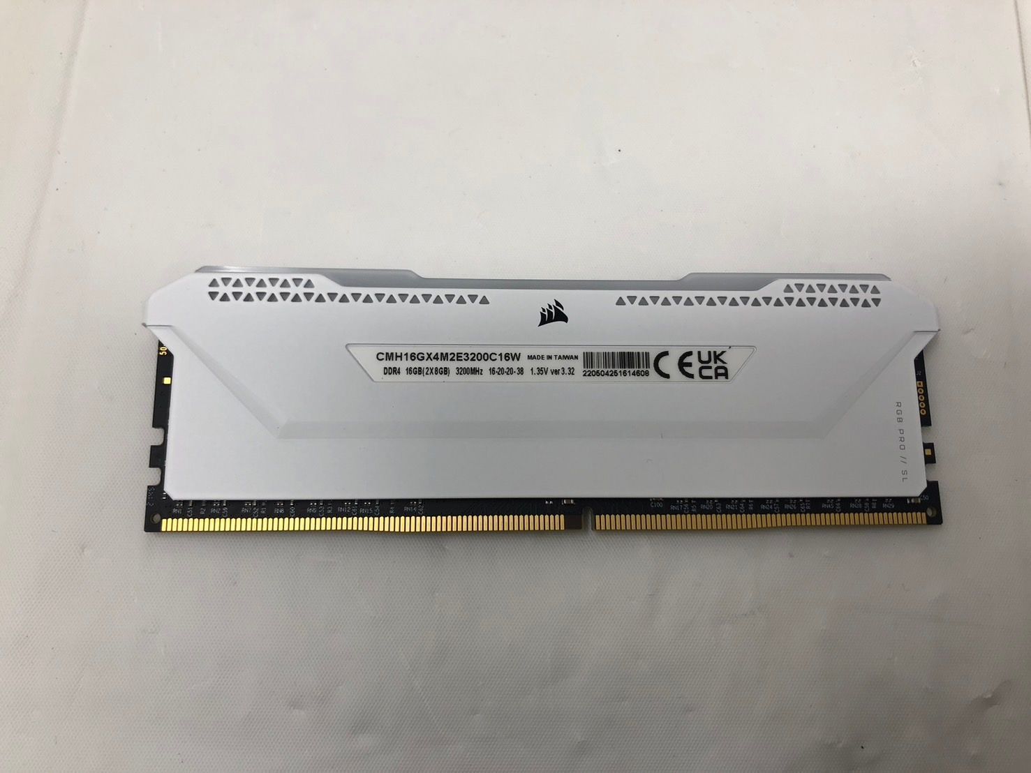 ジャンク CORSAIR DDR4 16GB (8GB×2) 3200MHz - メルカリ