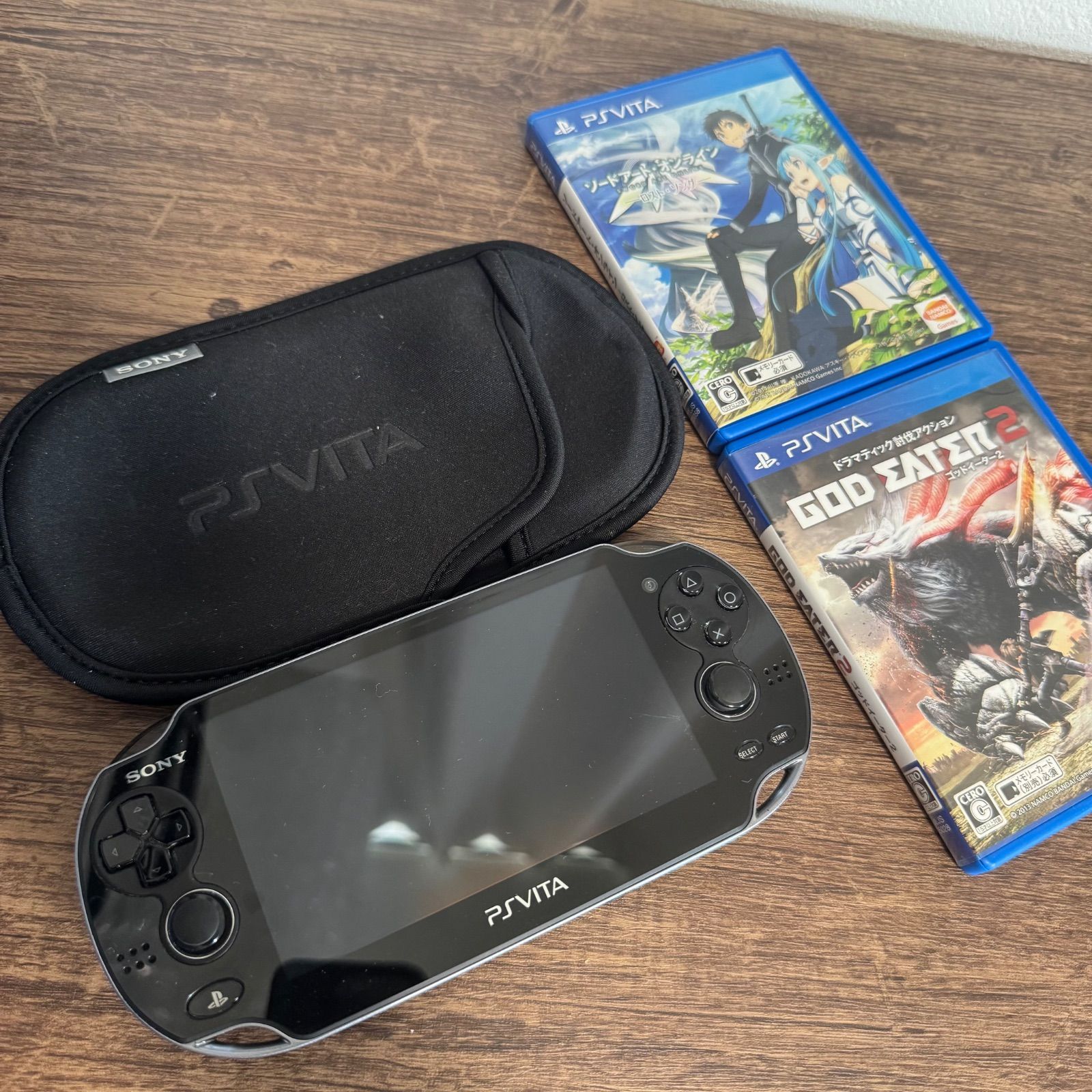 PS VITA PCH-1100 本体 8GBメモリー ビータ ソフト2本 PlayStation 