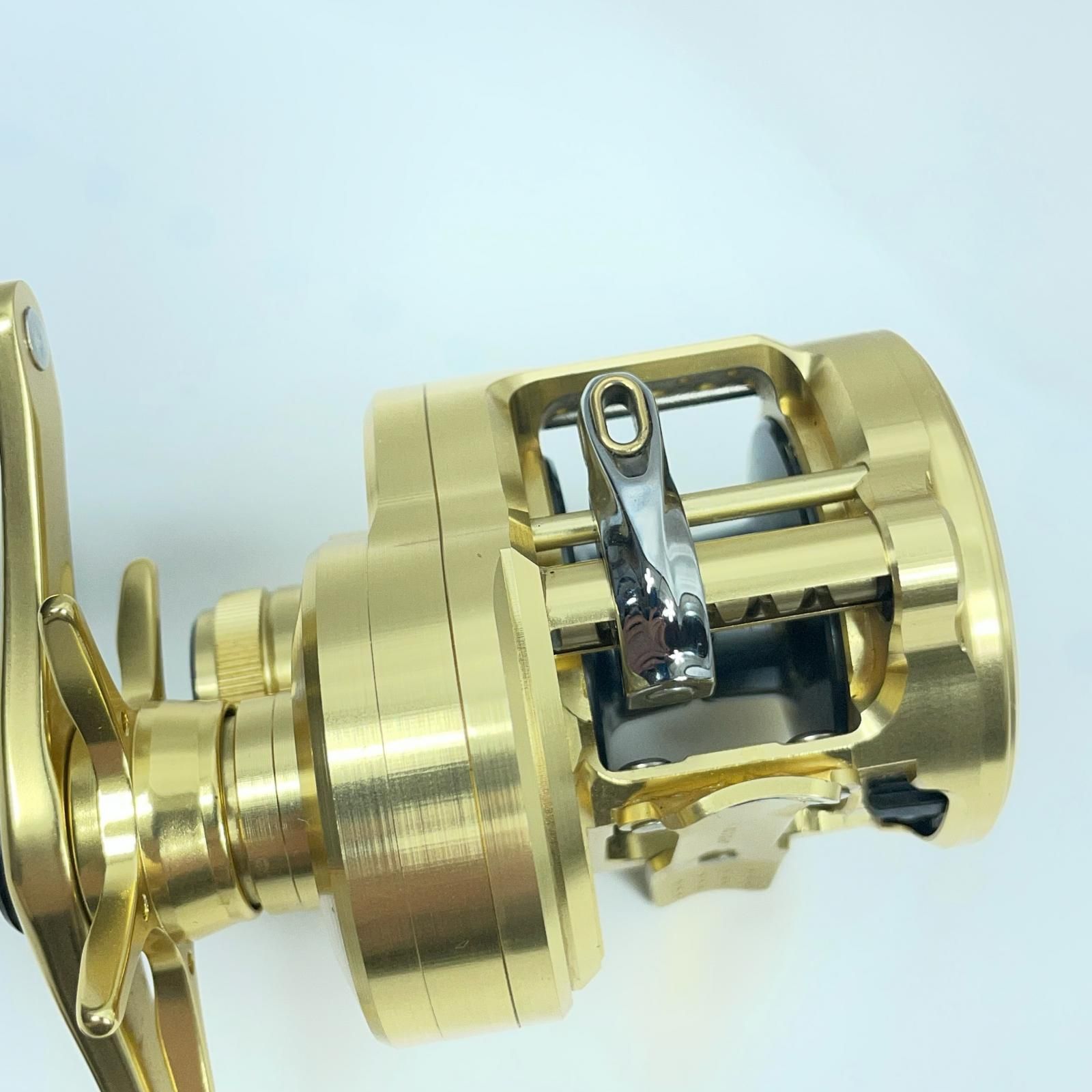 フィッシング SHIMANO シマノ ベイトリール 21カルカッタコンクエスト