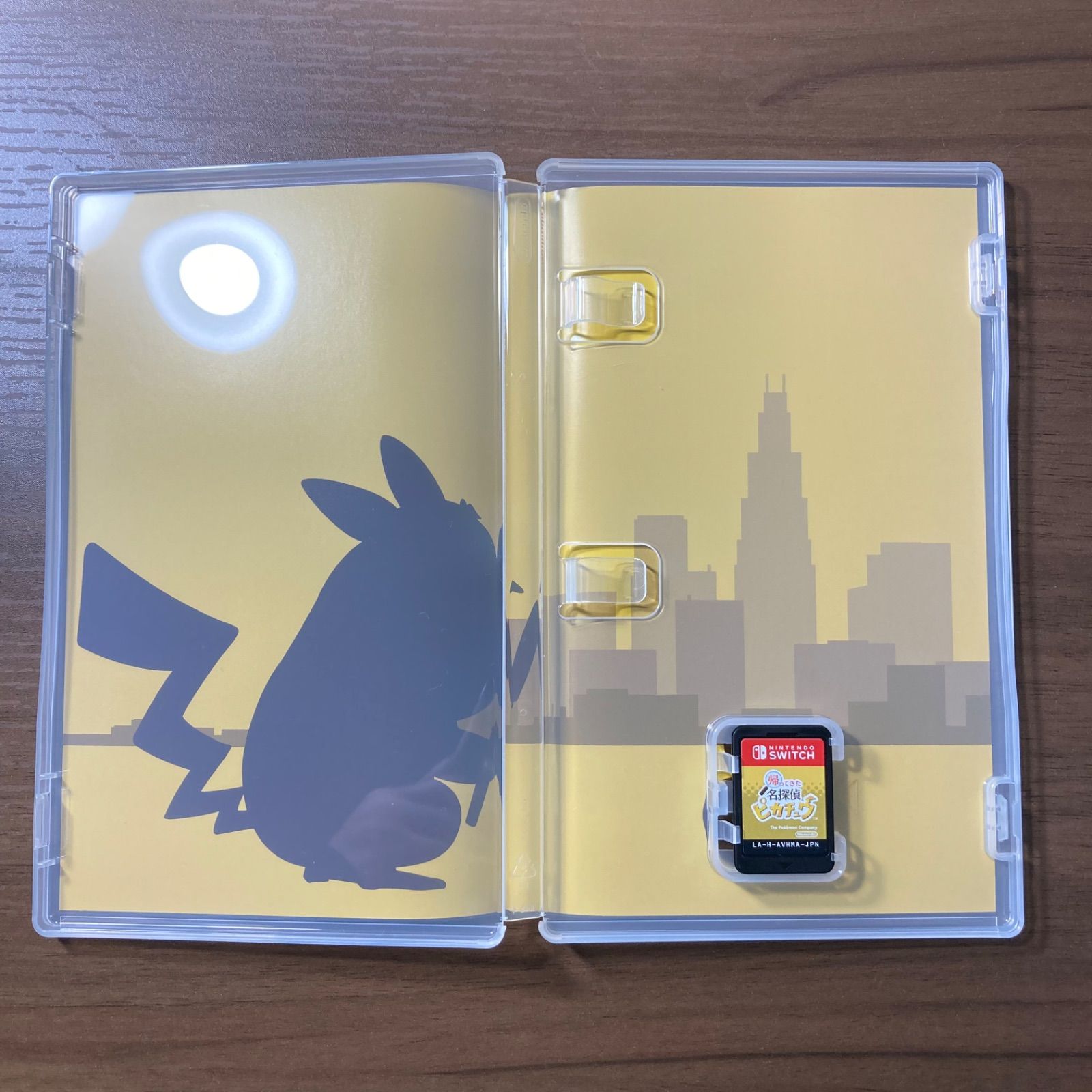 任天堂switch　名探偵ピカチュウカセット付き ピカチュウ switch 探偵 ピカチュウ 帰ってきた 名探偵 ピカチュウ