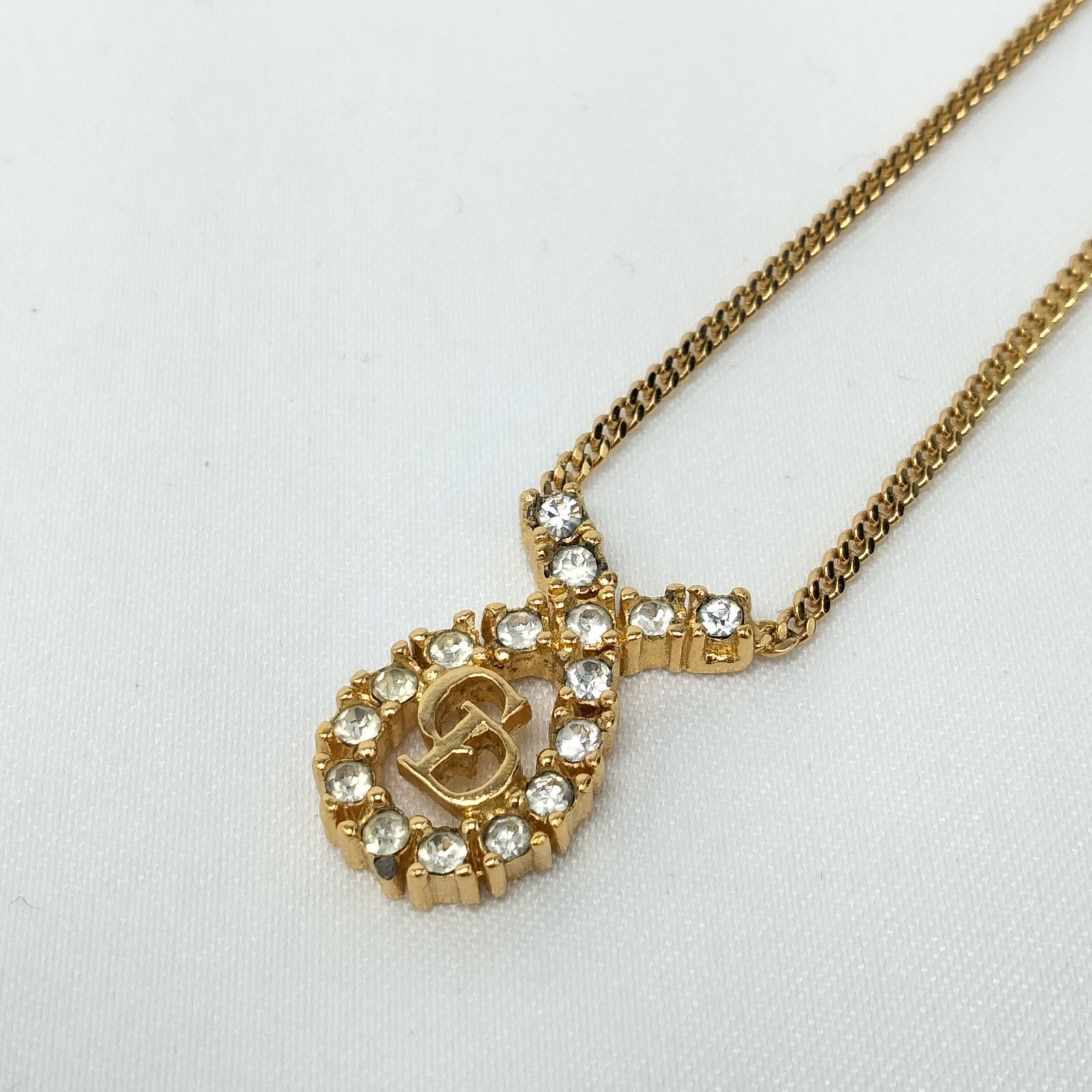 Christian Dior ネックレス CDロゴ リボン モチーフ ゴールド ✨️Dior✨️クリスチャンディオール CDロゴ ネックレス リボン
