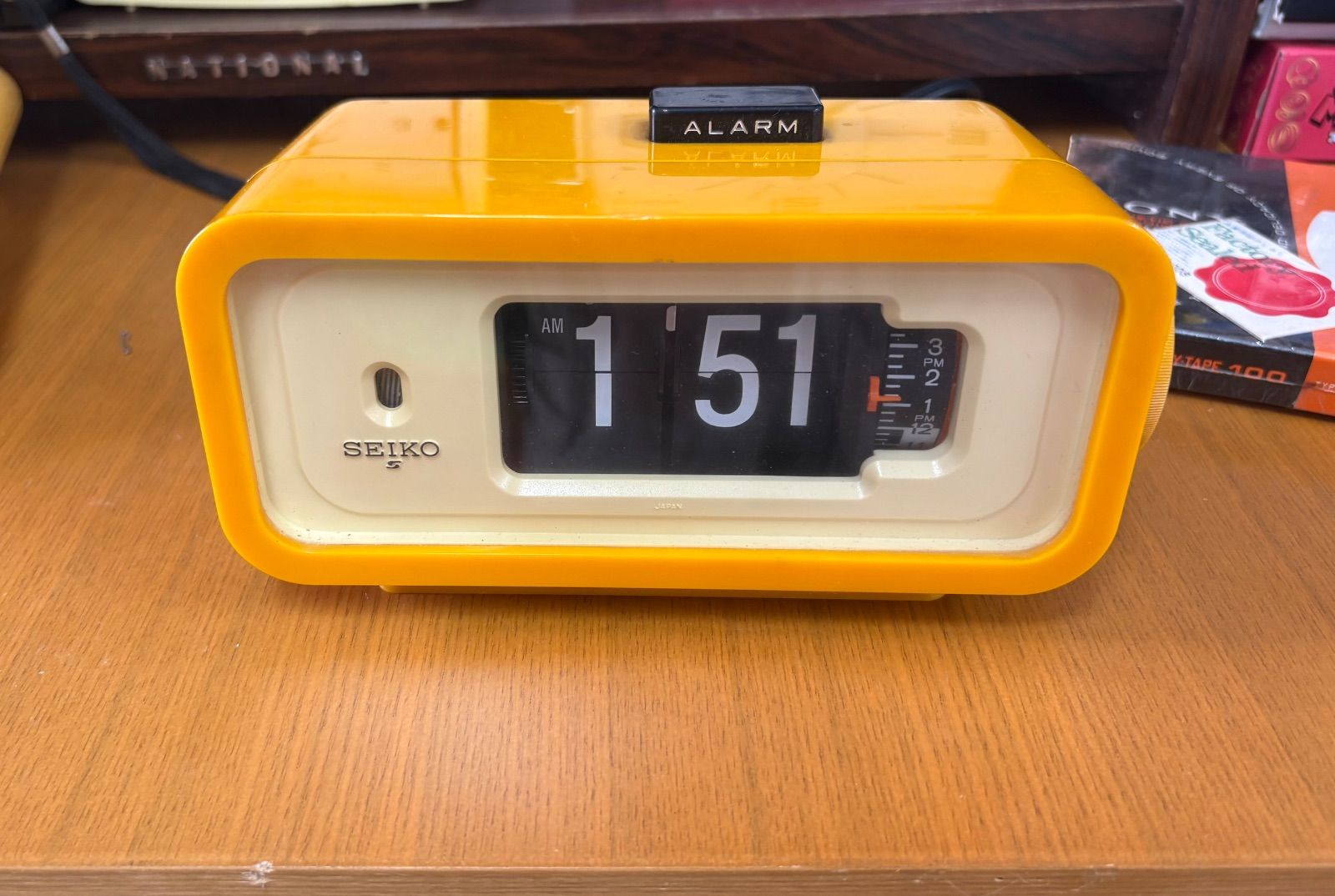 お気に入り SEIKO パタパタ時計 昭和 DP618 イエロー 50/60Hz レア時計