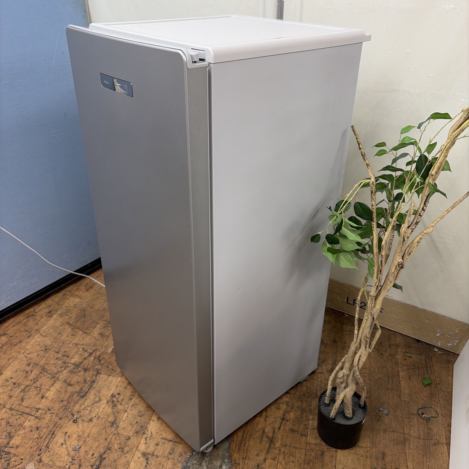 名古屋市近郊配送設置無料】R056 ☀️ Haier｜ハイアール 冷凍庫 20年 