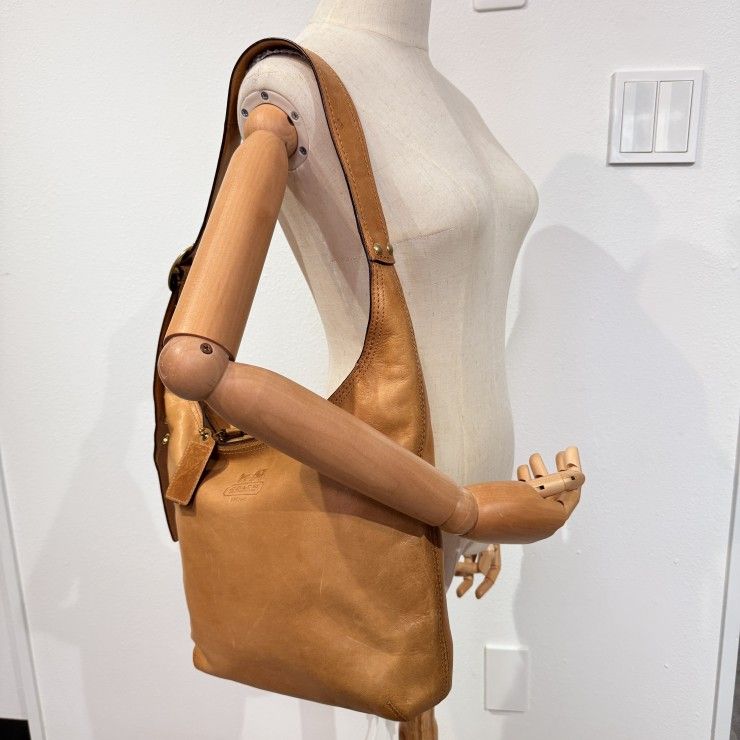 COACH（コーチ） ショルダーバッグ ホーボーバッグ レザー ブラウン系 ゴールド金具 レディース F12406 【中古】 COACH（コーチ） ショルダーバッグ ホーボーバッグ レザー ブラウン系