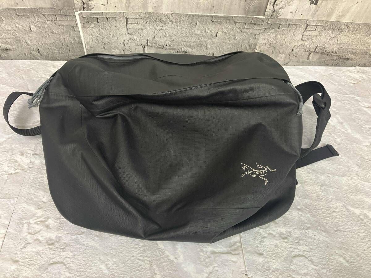 ARC'TERYX ショルダーバッグ ルナーラ17 裏側シーム劣化あり ブラック