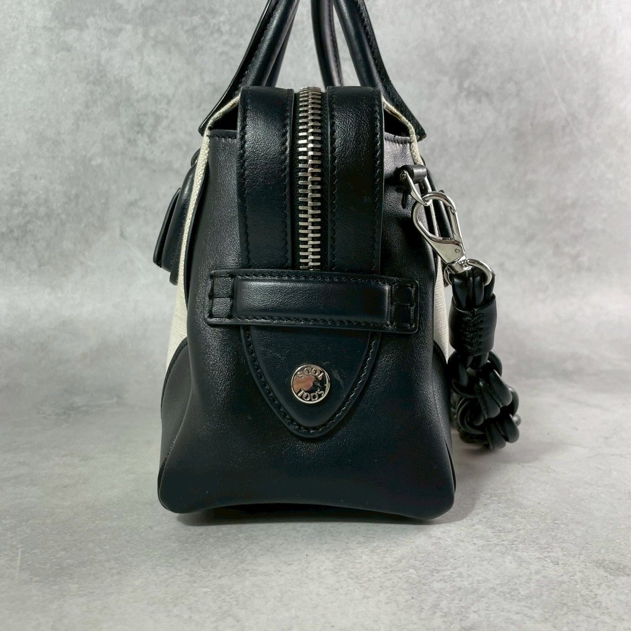 国内限定販売品✨トッズ TOD'S Dスタイリング D-Styling 2way 国内限定販売品✨トッズ TOD'S Dスタイリング D-Styling 2way