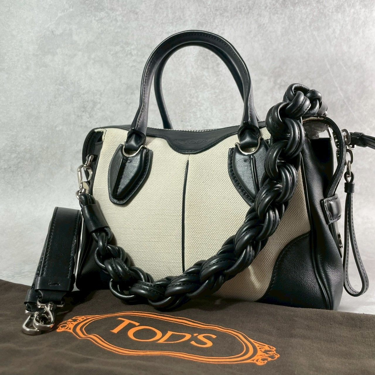 国内限定販売品✨トッズ TOD