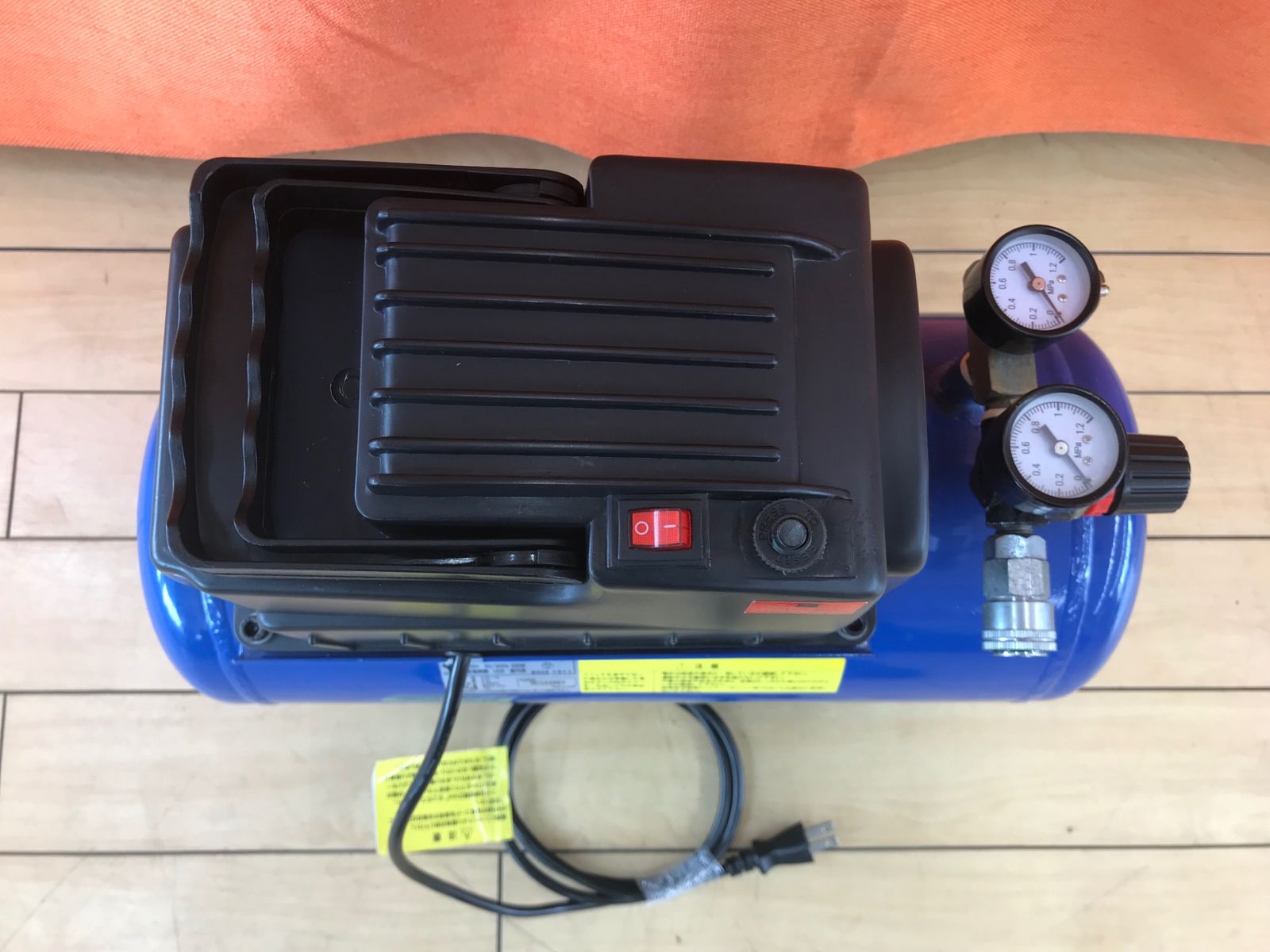 品】YAMAZEN/山善 YCP-12 〇 100V12L常圧ミニオイルレスエアー 