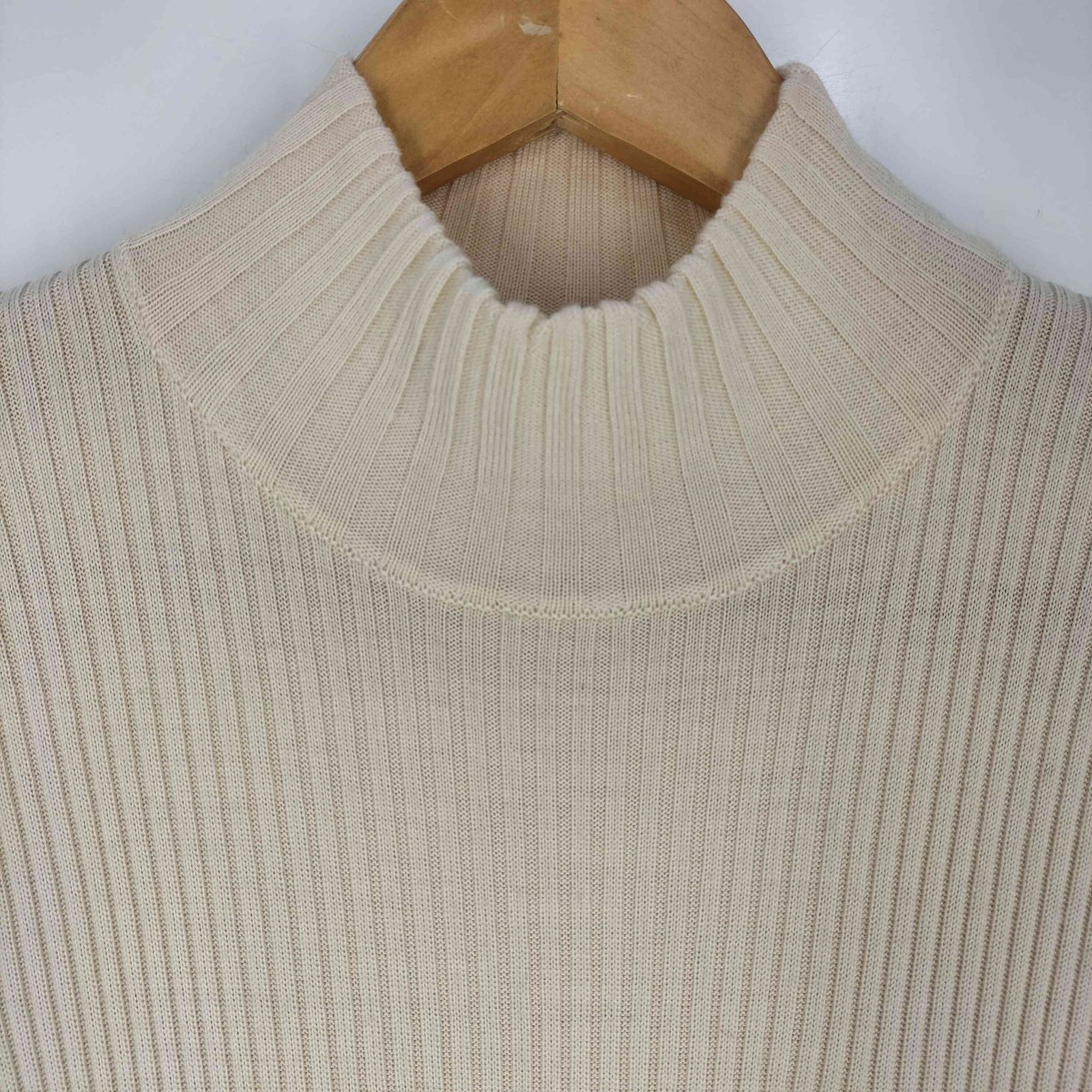 バーバリーブルーレーベル⁂リブニット切替ワンピース　ホース刺繍　クルミボタン　M バーバリーブルーレーベル BURBERRY BLUE LABEL ホース刺繍 クルミ