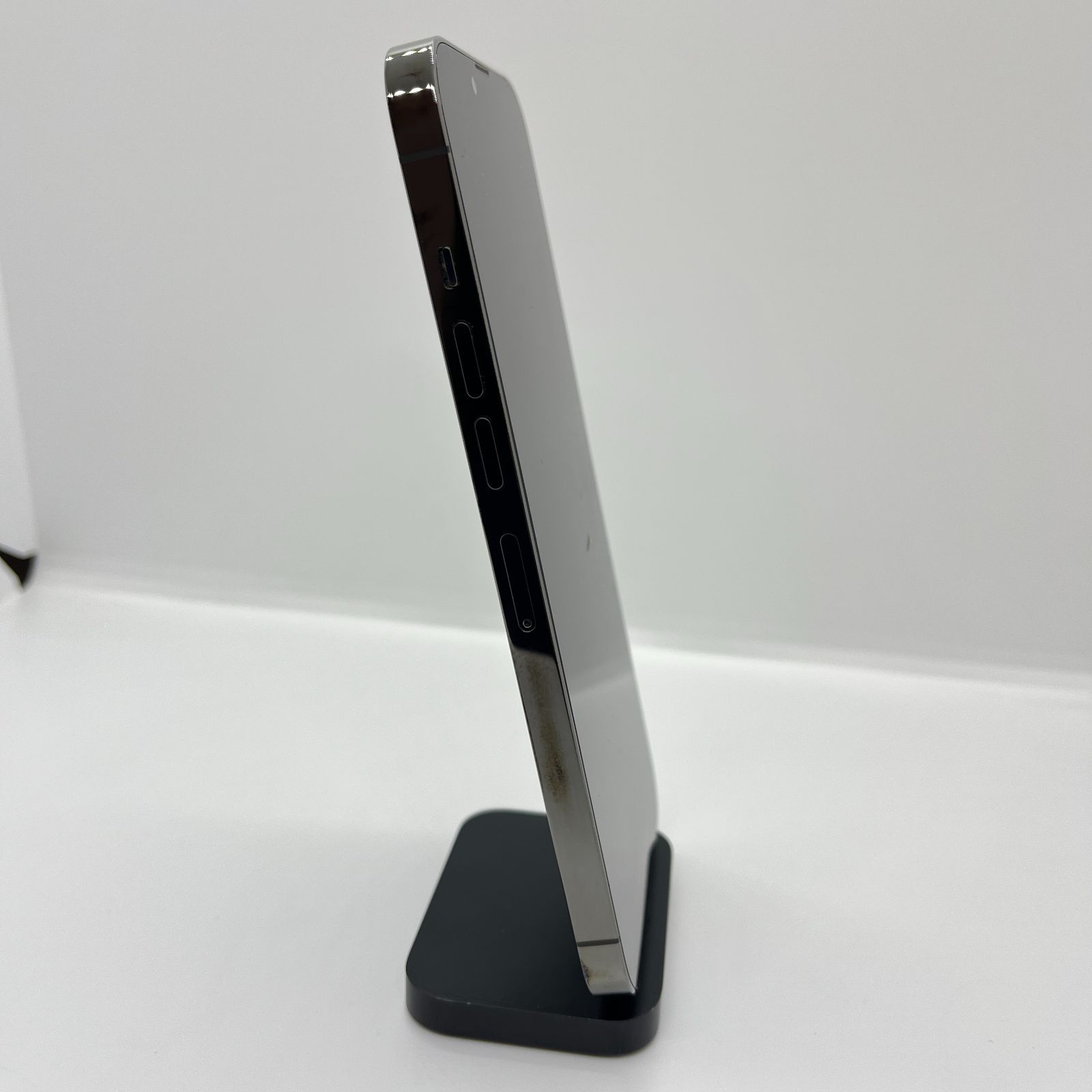 バッテリー新品】iPhone13ProMax 256GB グラファイト- メルカリ