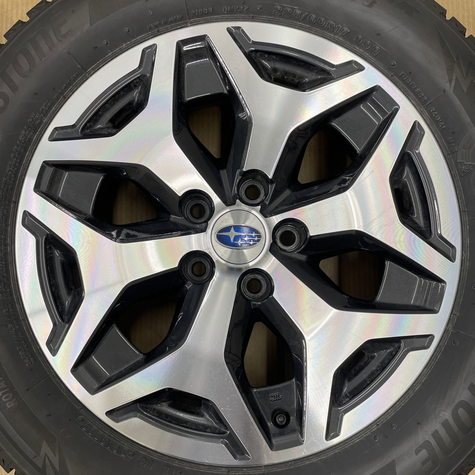 スバル フォレスター純正 5穴 PCD114.3 +48 17インチ 7J φ56 225/60R17 