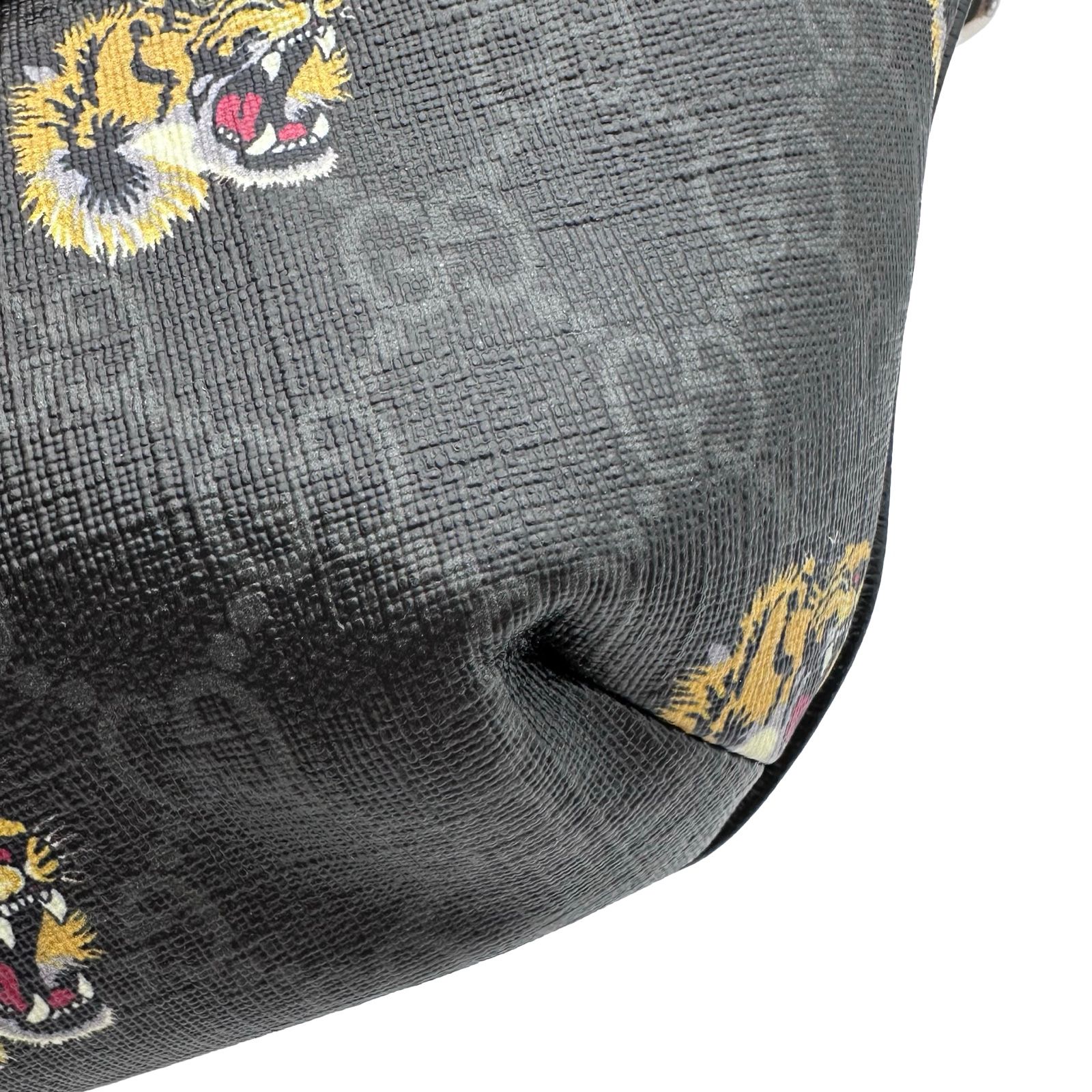 グッチ GUCCI GGスプリーム タイガーボディバッグ 675181 ブラック GG グッチ GUCCI GGスプリーム タイガーボディバッグ 675181 ブラック GG