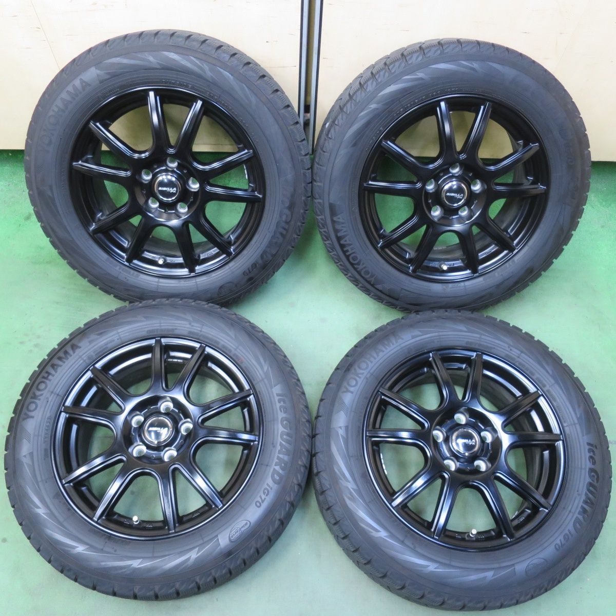 バリ溝！22年！キレイ！9.5分☆スタッドレス 205/60R16 ヨコハマ 