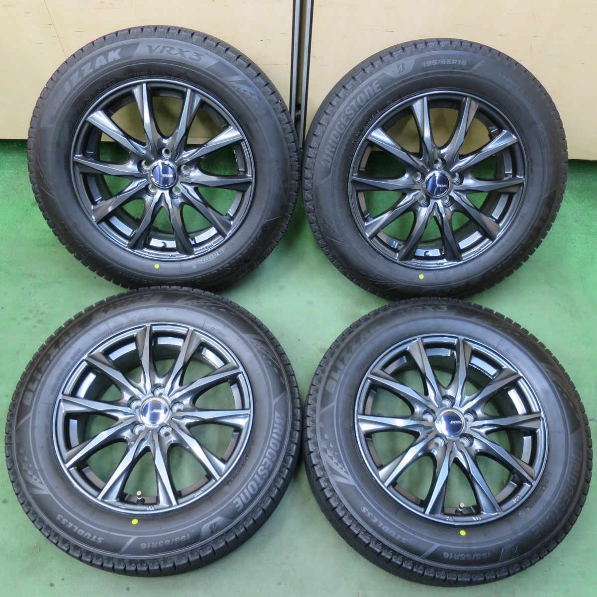 ほぼ未使用！25年☆ライズ ロッキー 等 195/65R16 スタッドレス 