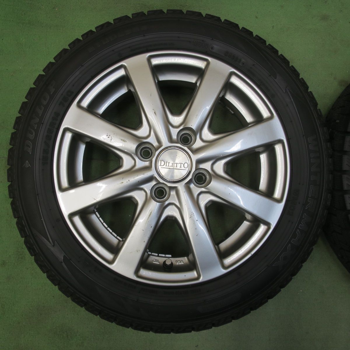 バリ溝！23年！9.5分☆スタッドレス 155/65R14 ダンロップ ウインター 