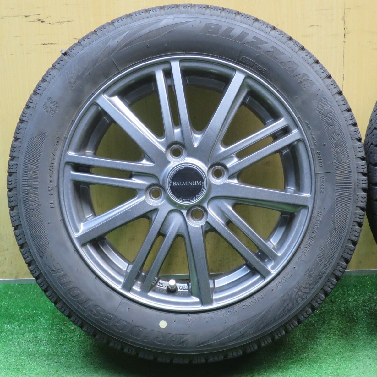バリ溝！22年！キレイ！8.5分☆スタッドレス 155/65R14 ブリヂストン 