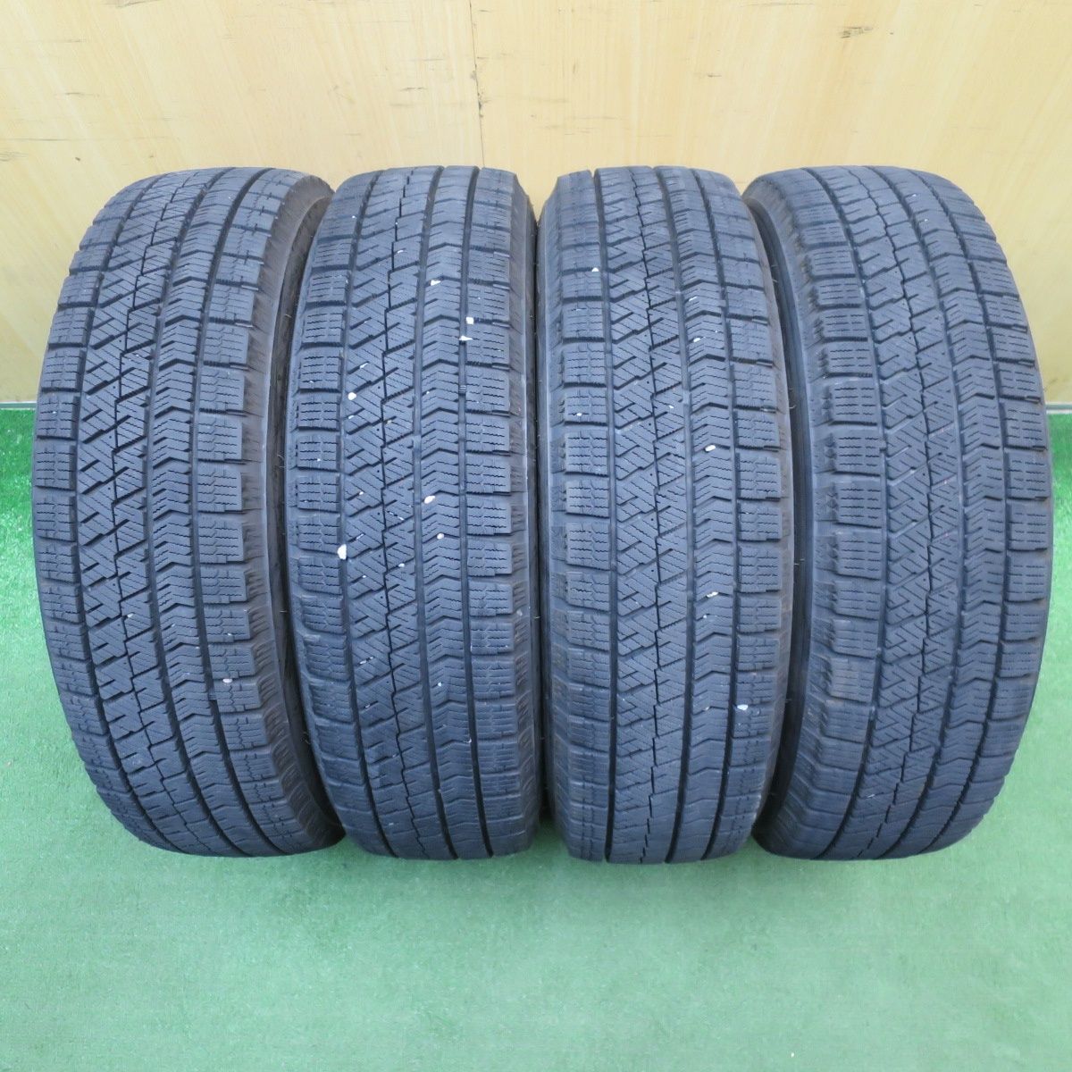 バリ溝！22年！キレイ！8.5分☆スタッドレス 155/65R14 ブリヂストン 
