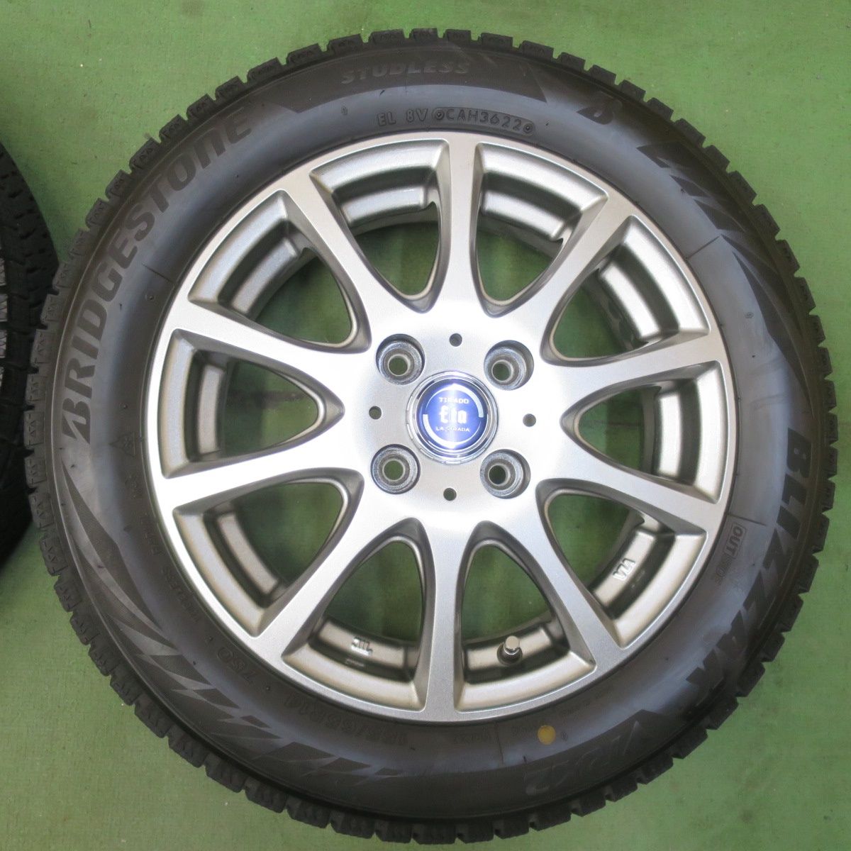バリ溝！22年！キレイ！9.5分以上☆スタッドレス 155/65R14 
