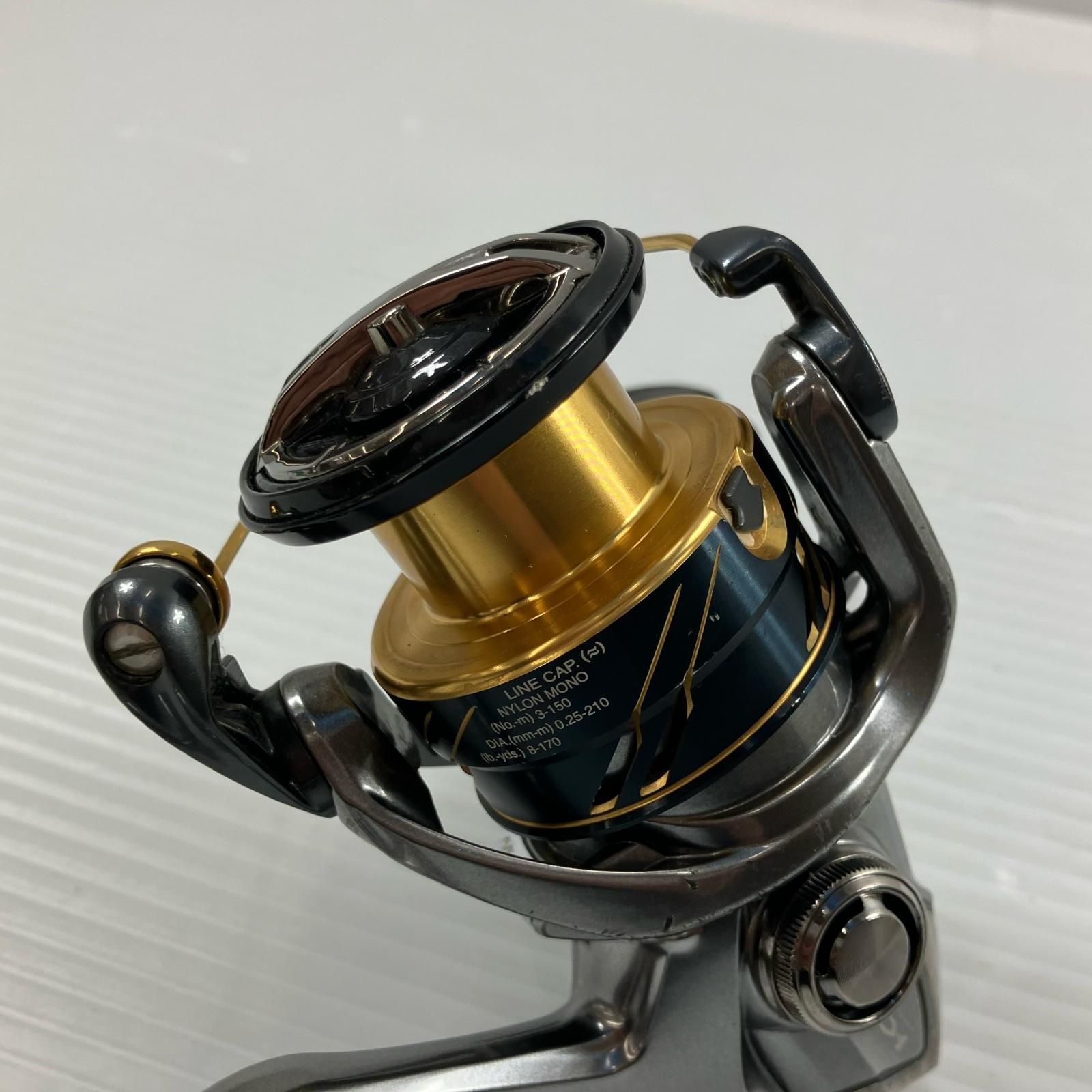 SHIMANO シマノ スピニングリール 16ヴァンキッシュC3000XG 03505