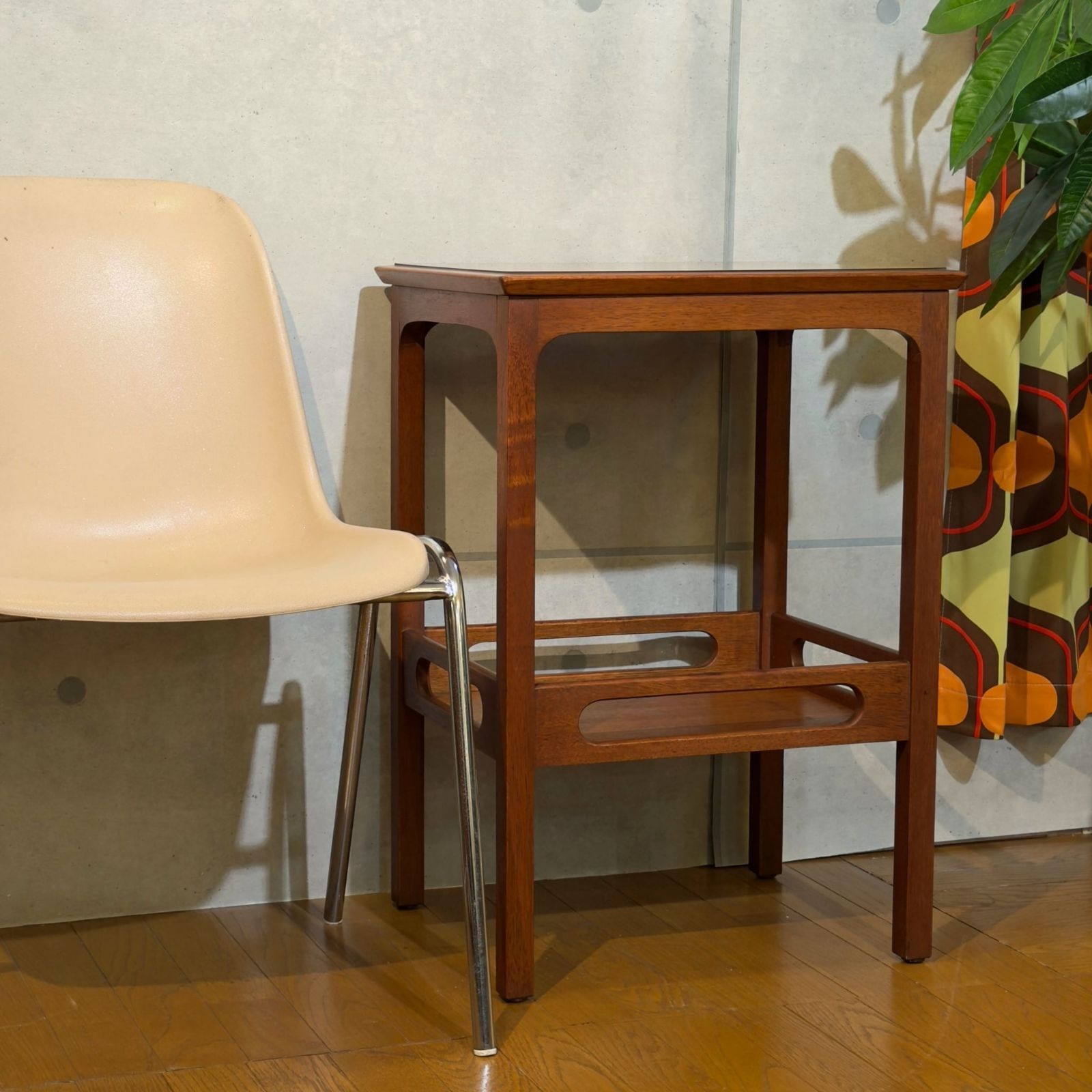 VINTAGE】Maruni Telephone Table / オールドマルニ 電話台 サイド
