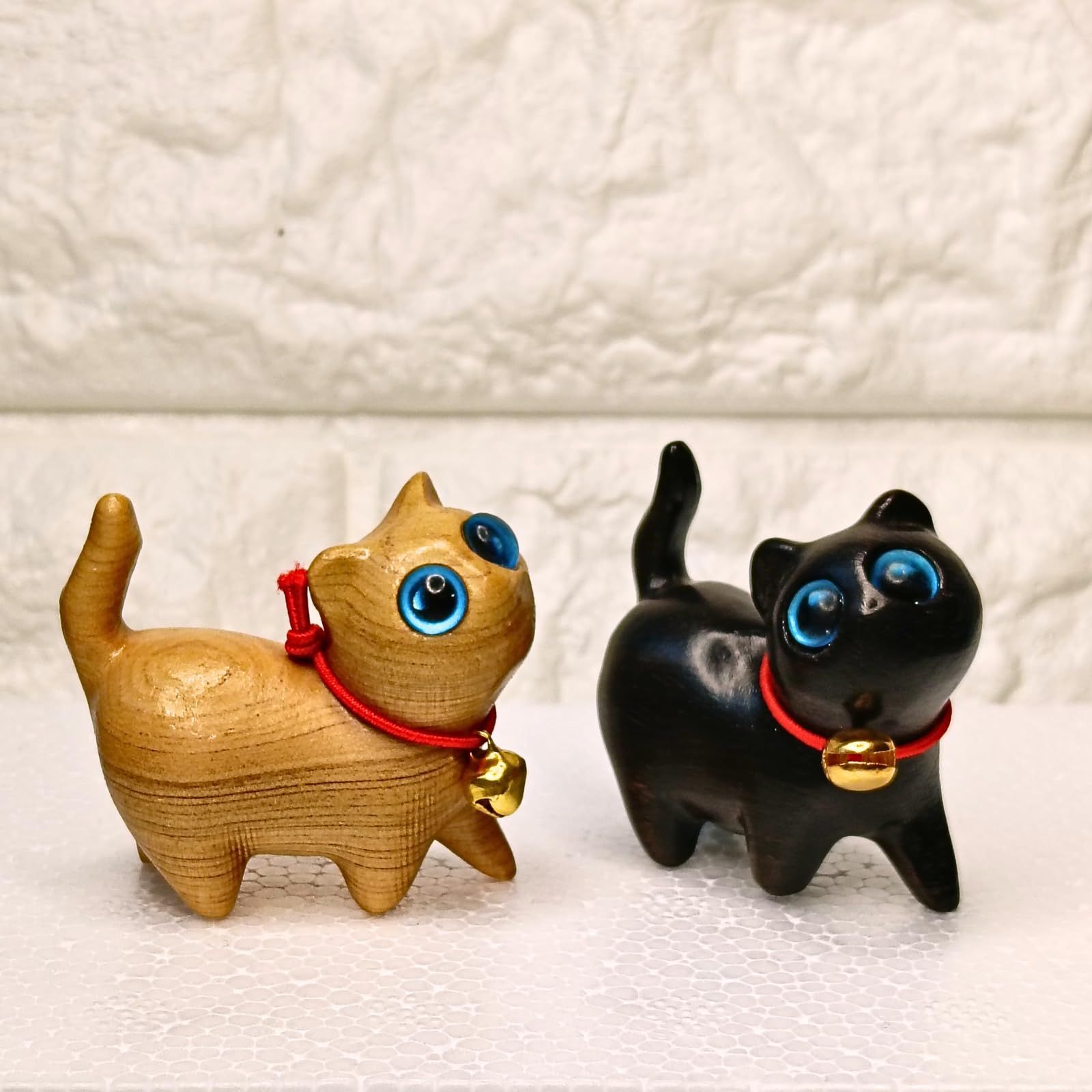 良品CUORA】木製 猫 置物 天然木 ミニ猫オブジェ 黒檀 白檀 サイプレス