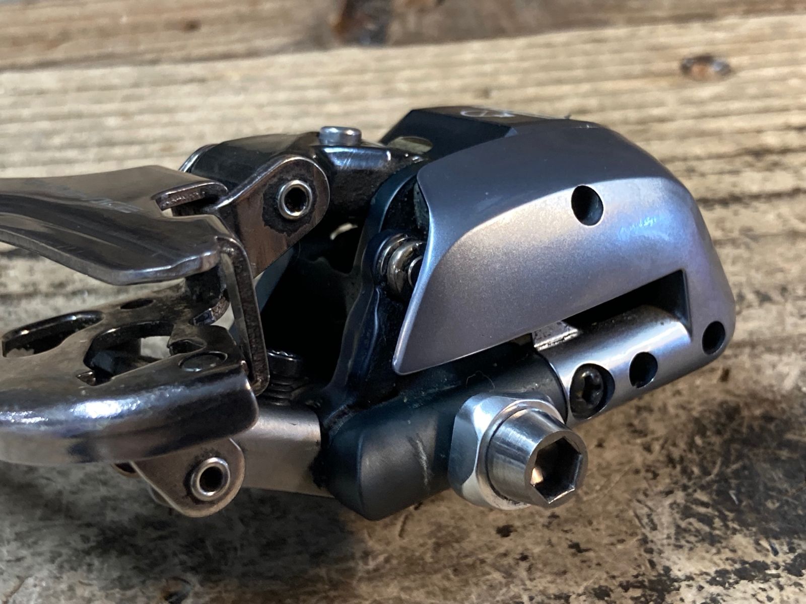 JU834 シマノ SHIMANO デュラエース DURA-ACE FD-9070 フロント