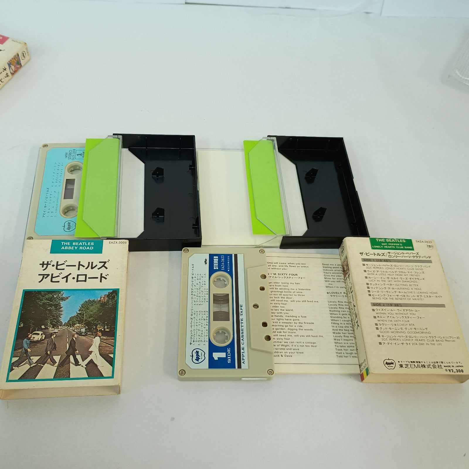 東芝EMI Apple THE BEATLES カセットテープ 4本 未視聴 ヘルプ4人は 