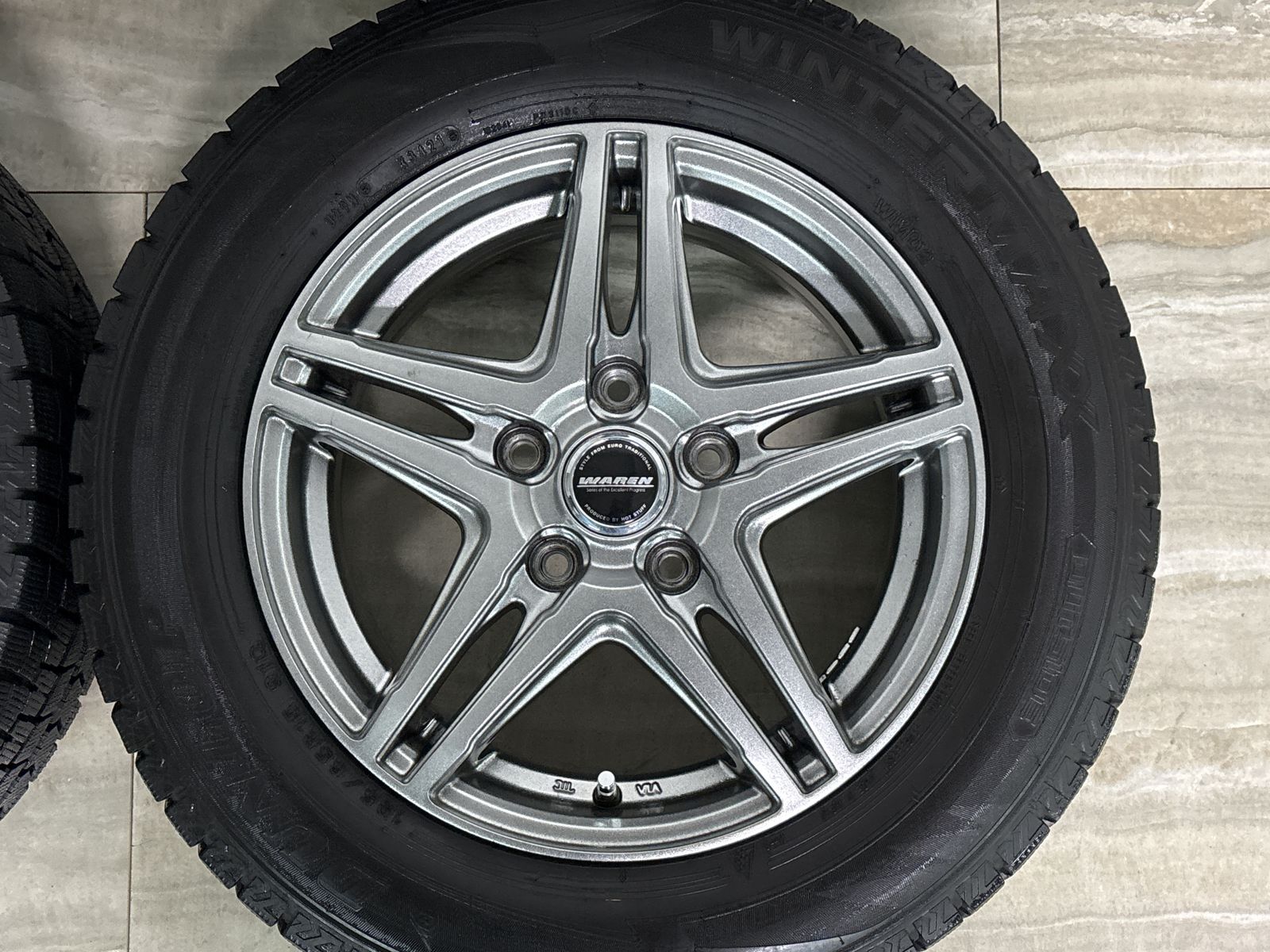 美品】WAREN 15in 6J +53 PCD114.3 ダンロップ ウインターマックス 