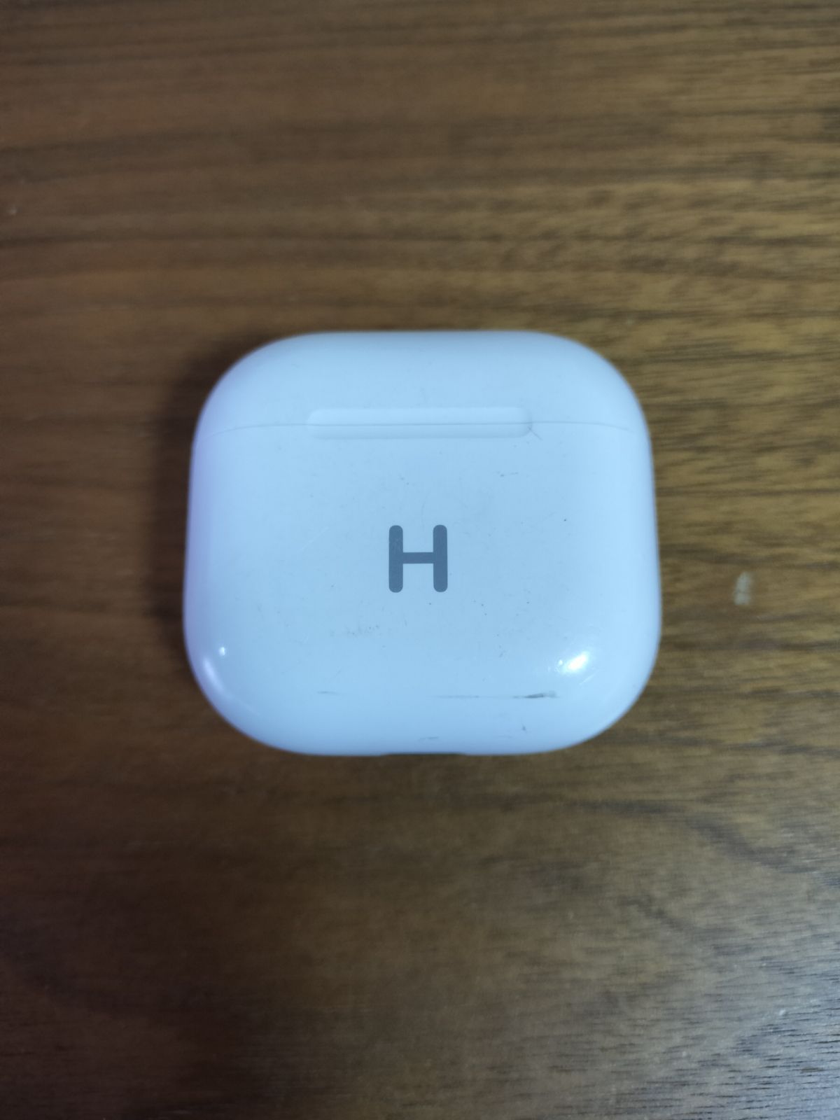 正規品）Apple AirPods 第4世代 充電ケースのみ ノイキャン無し 刻印