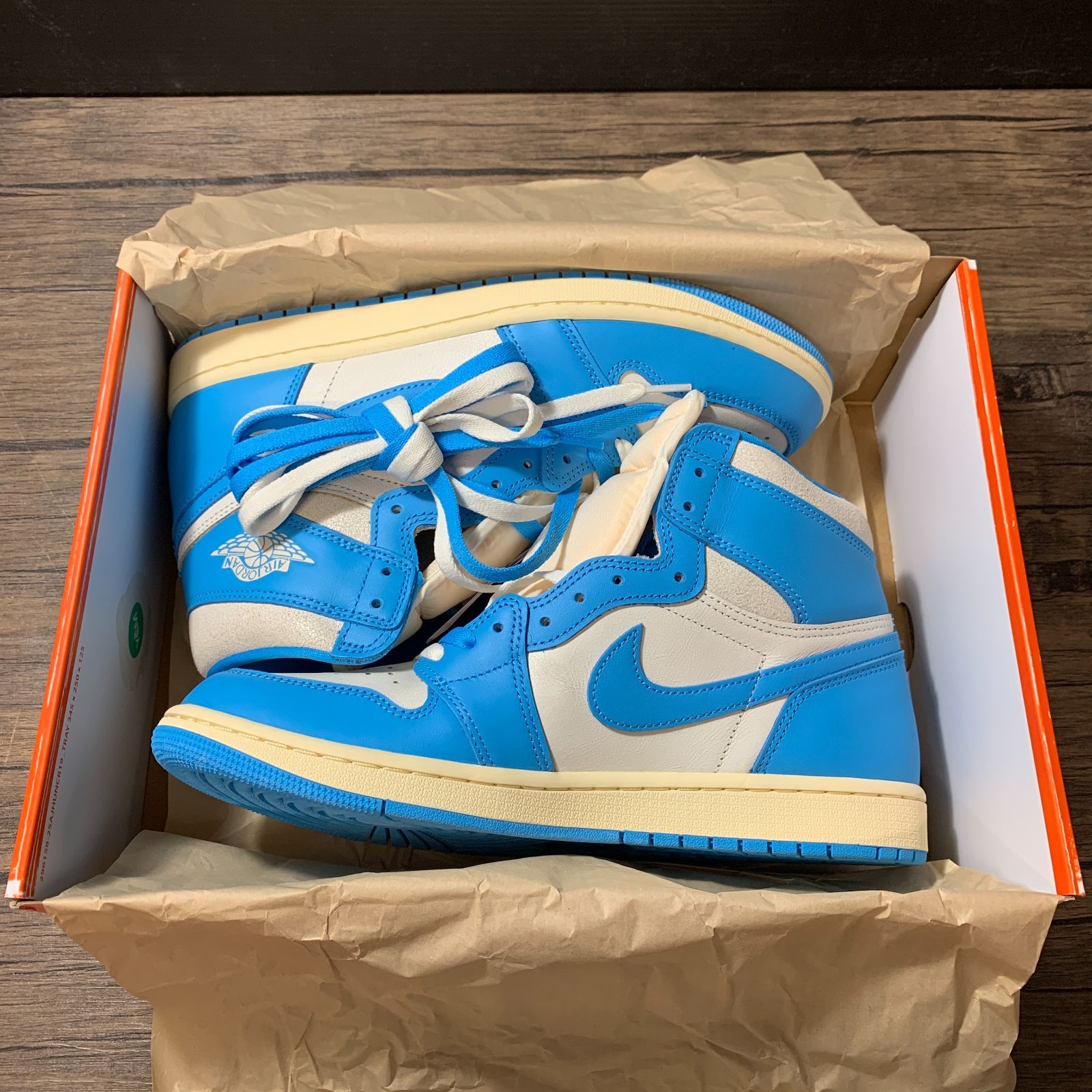 むつ80-040501] [併売] Nike Air Jordan 1 Retro High OG UNC 