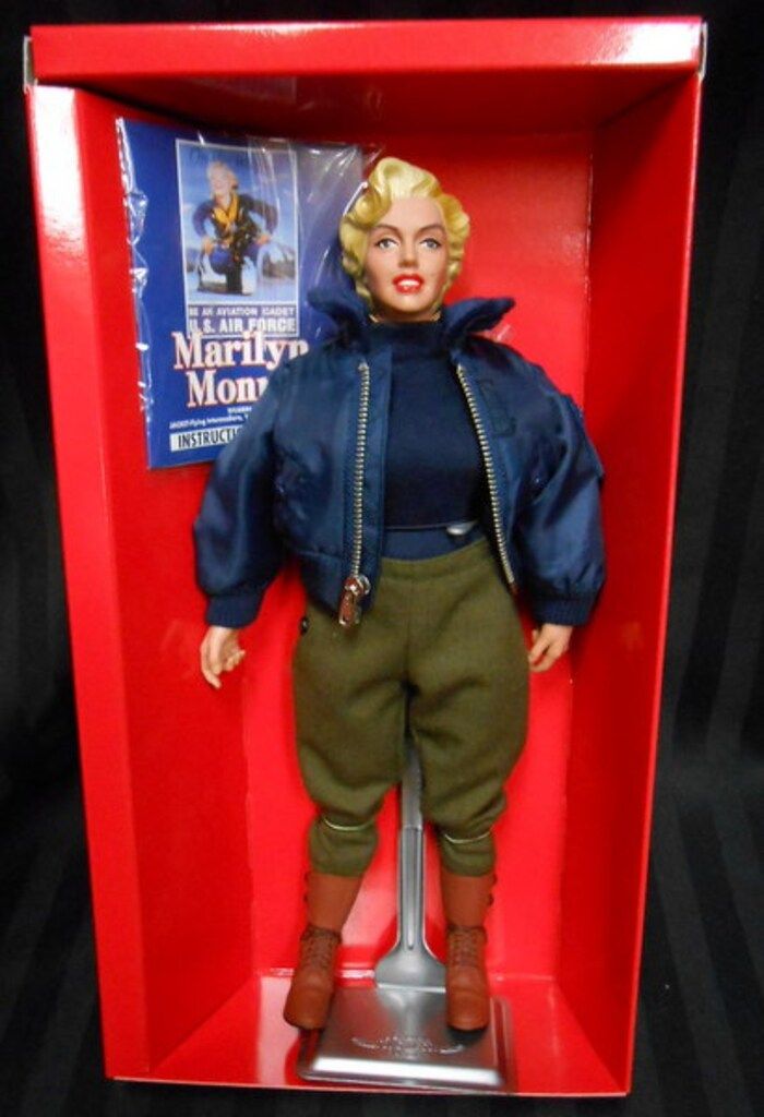 TOYS McCOY (ACTION FIGURE) MARILYN MONROE / B-15C 1/6スケール