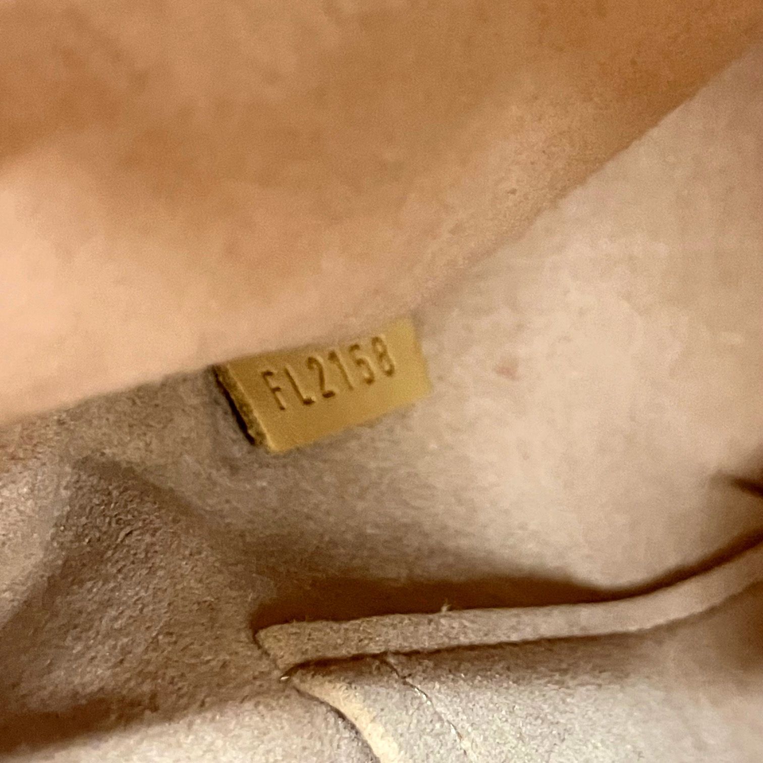 中古】LOUIS VUITTON ルイヴィトン VトートBB M43967 FL2158