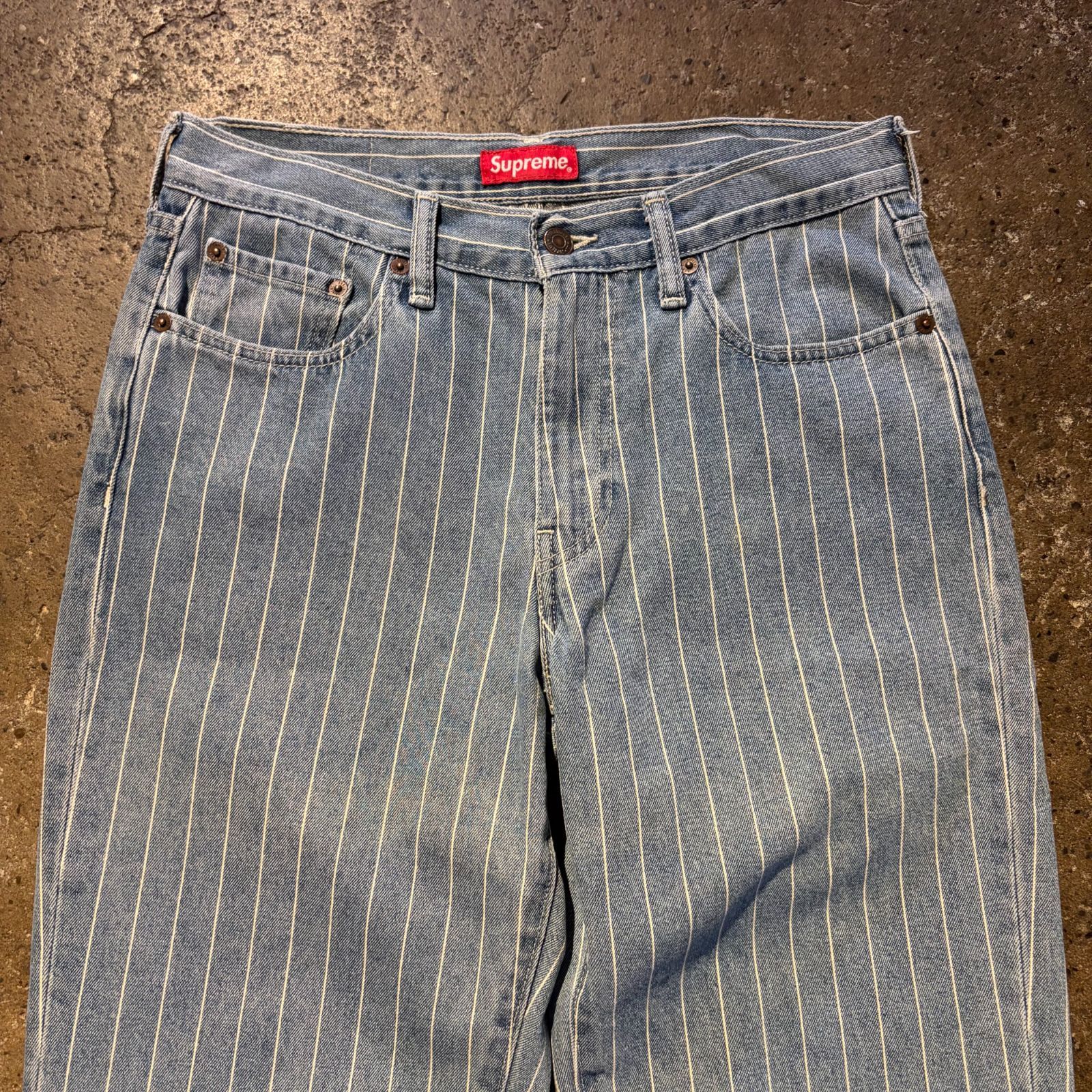 Supreme × LEVI