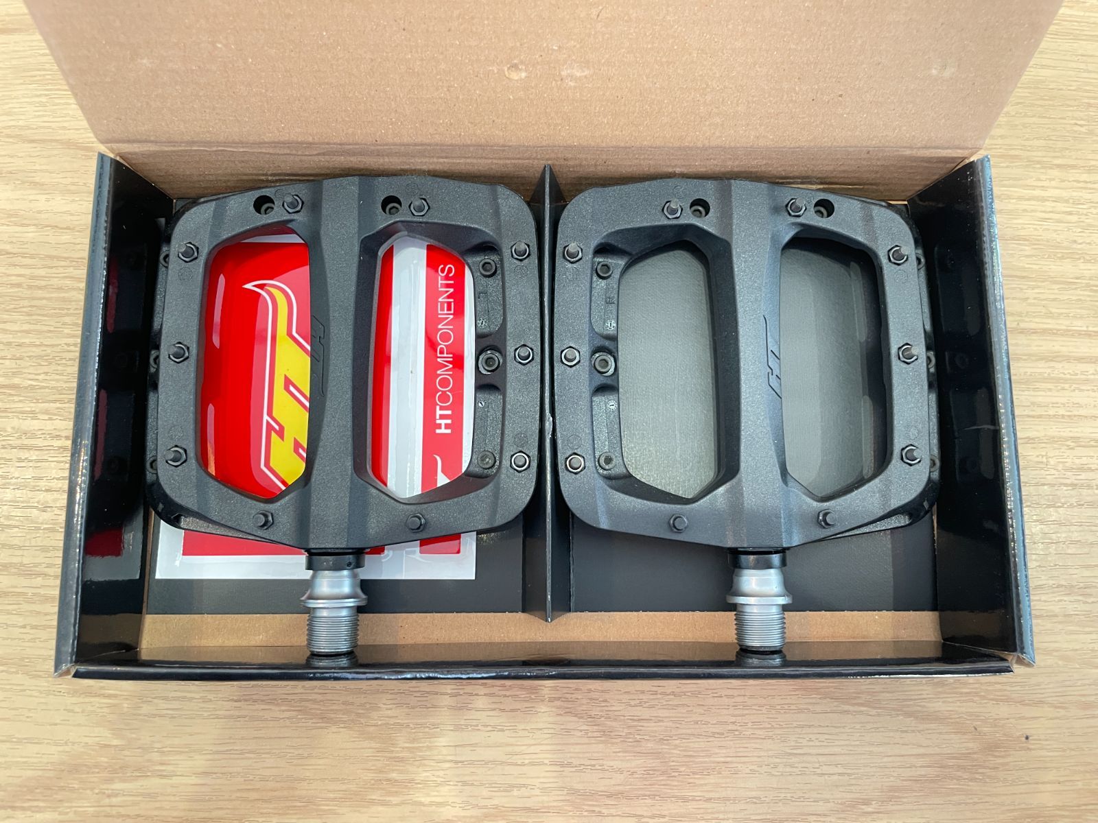 P4122 ■NEW■HT エイチティー PA03A フラットペダル ブラック ロードバイク 自転車 パーツ アクセサリー 4,440円