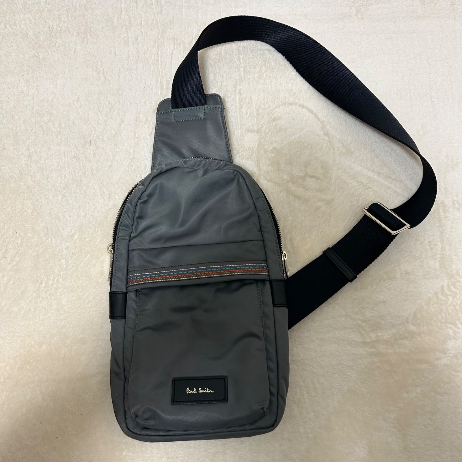 美品 Paul Smith ボディバッグ ショルダー 黒 マルチストライプ 軽量