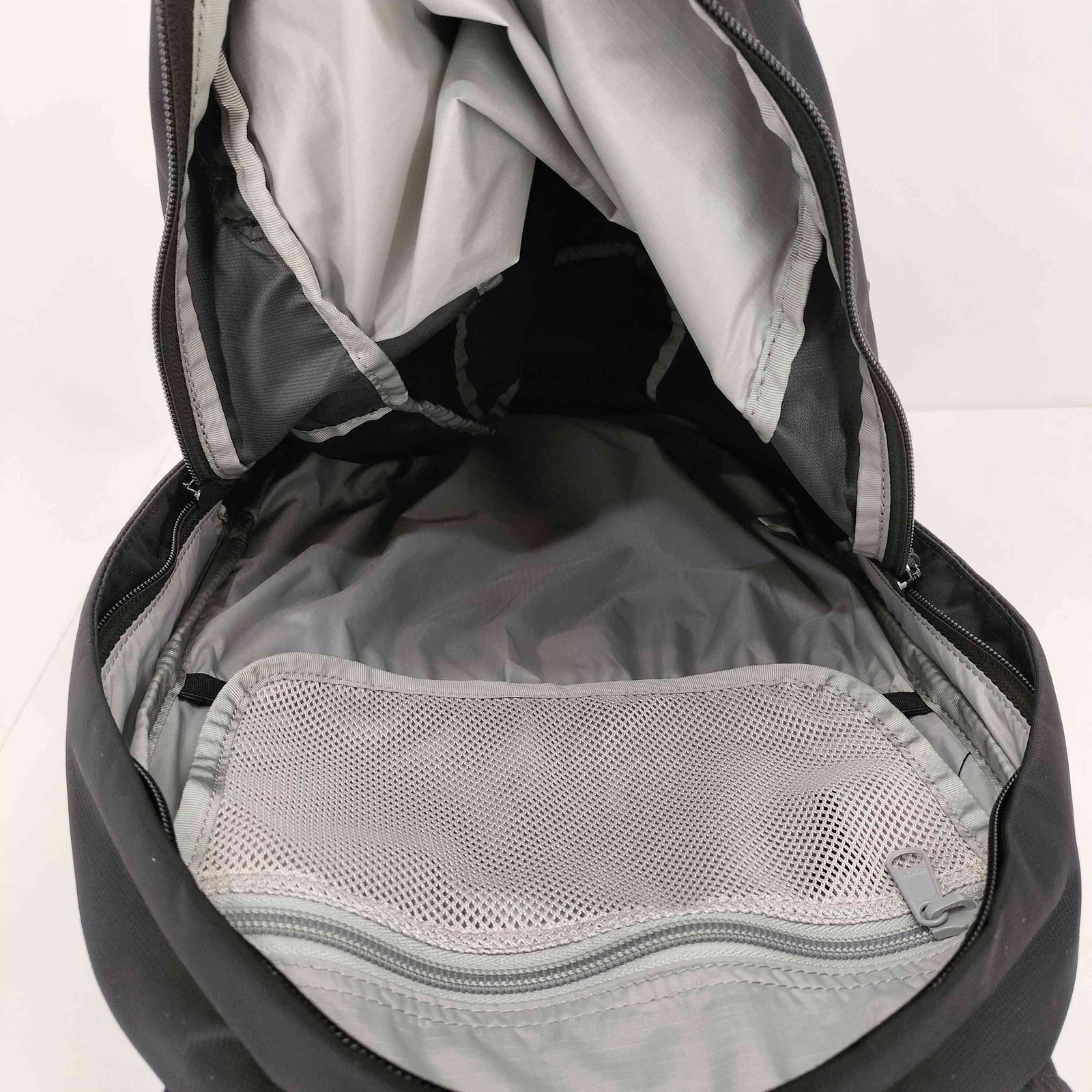モンベル mont bell トラベル デイパック 20 Women's レディース 表記